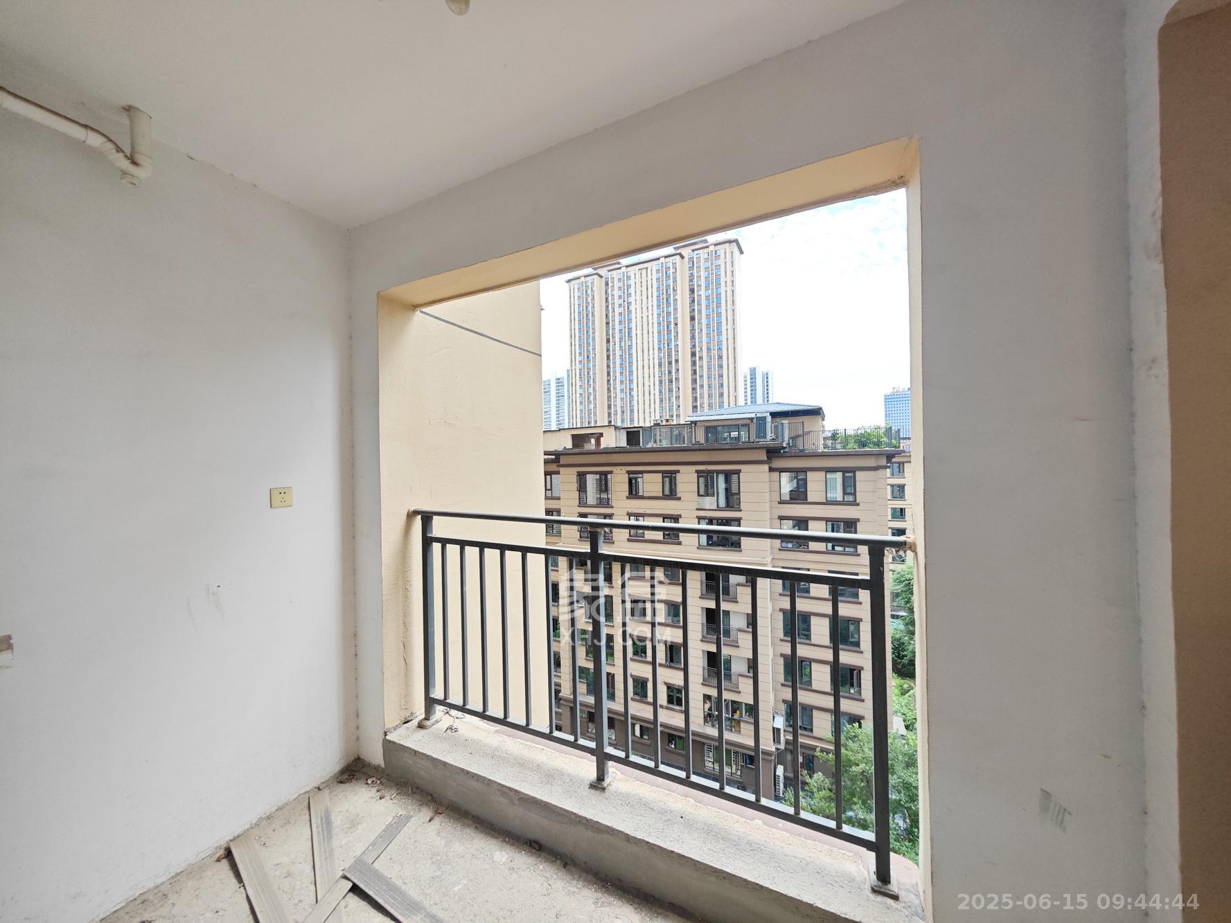 合能枫丹丽舍(柏悦名苑) 3室2厅2卫 105.0万 合能枫丹丽舍(柏悦名苑) 3室2厅2卫 105.0万其他