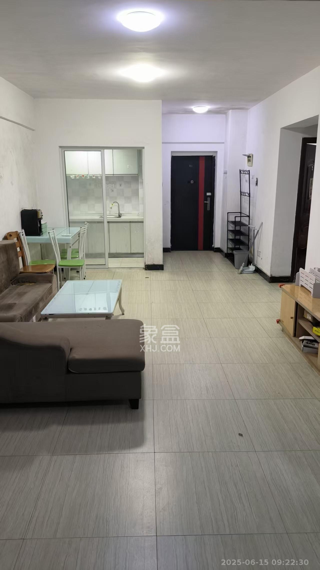 未来现代城  1室2厅1卫   1500.00元/月室内图