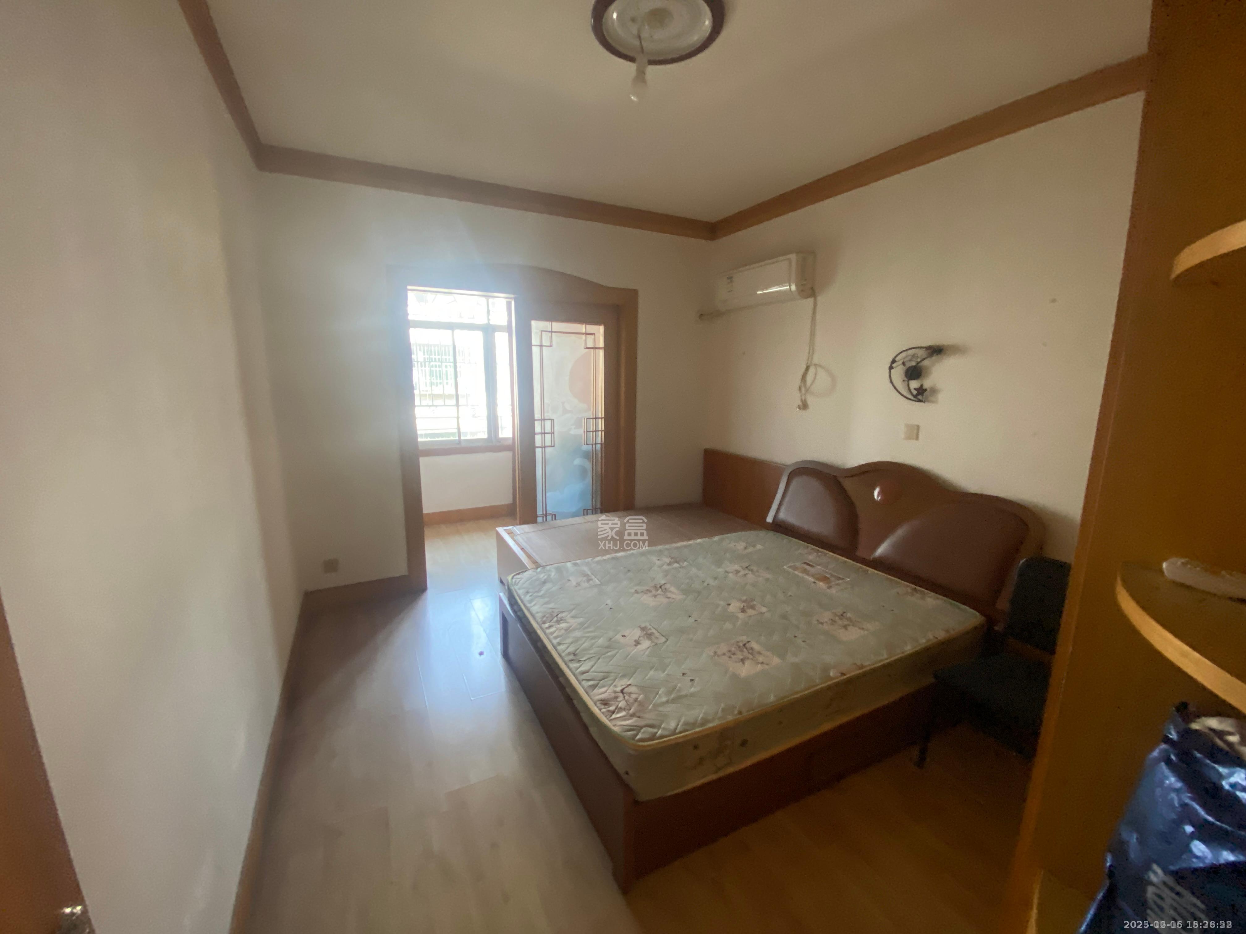 富绅花园 3室2厅1卫 900.0元/月 富绅花园 3室2厅1卫 900.0元/月室内图