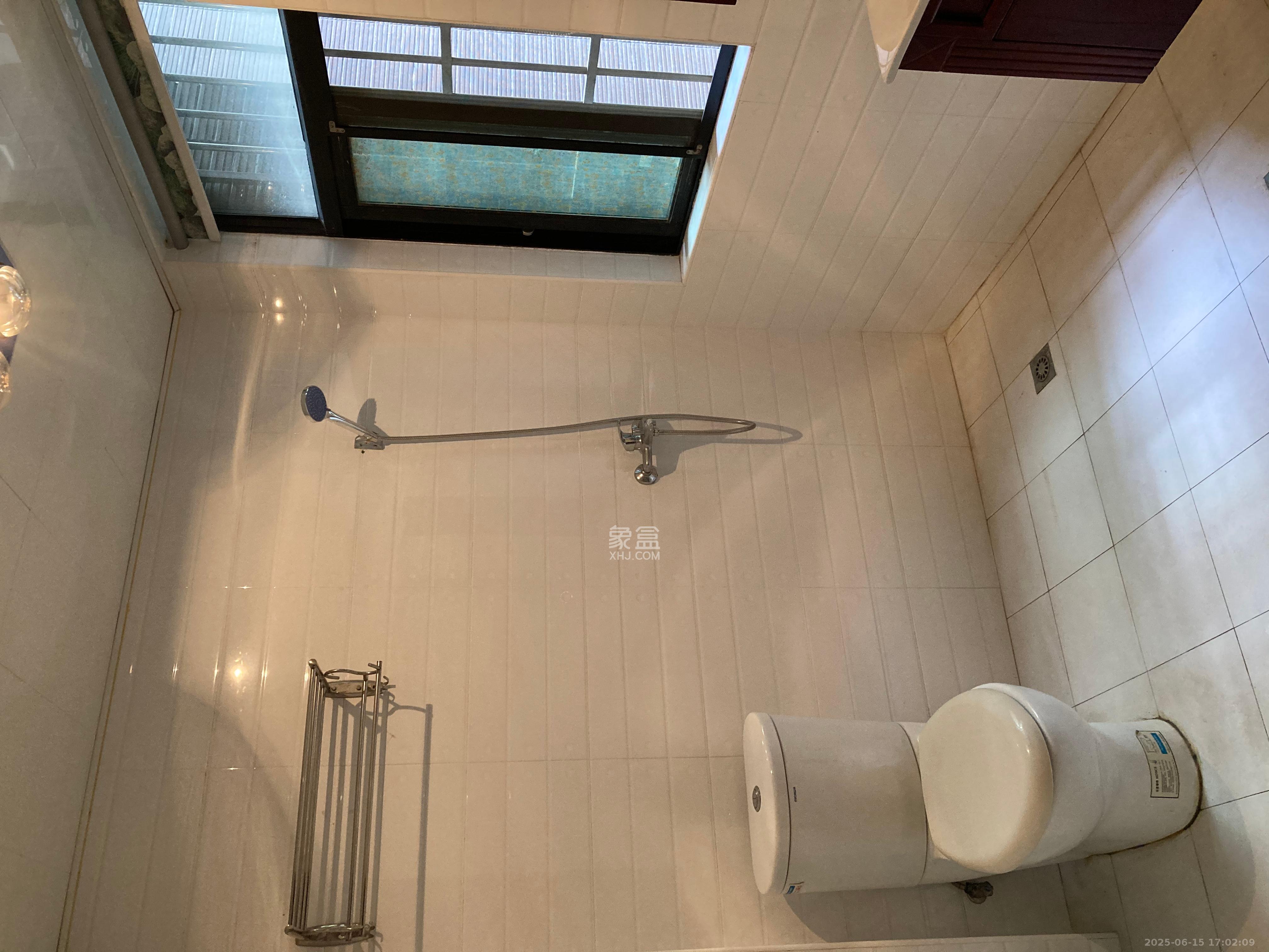 鑫远湘府华城 3室2厅2卫 2800.0元/月 鑫远湘府华城 3室2厅2卫 2800.0元/月室内图