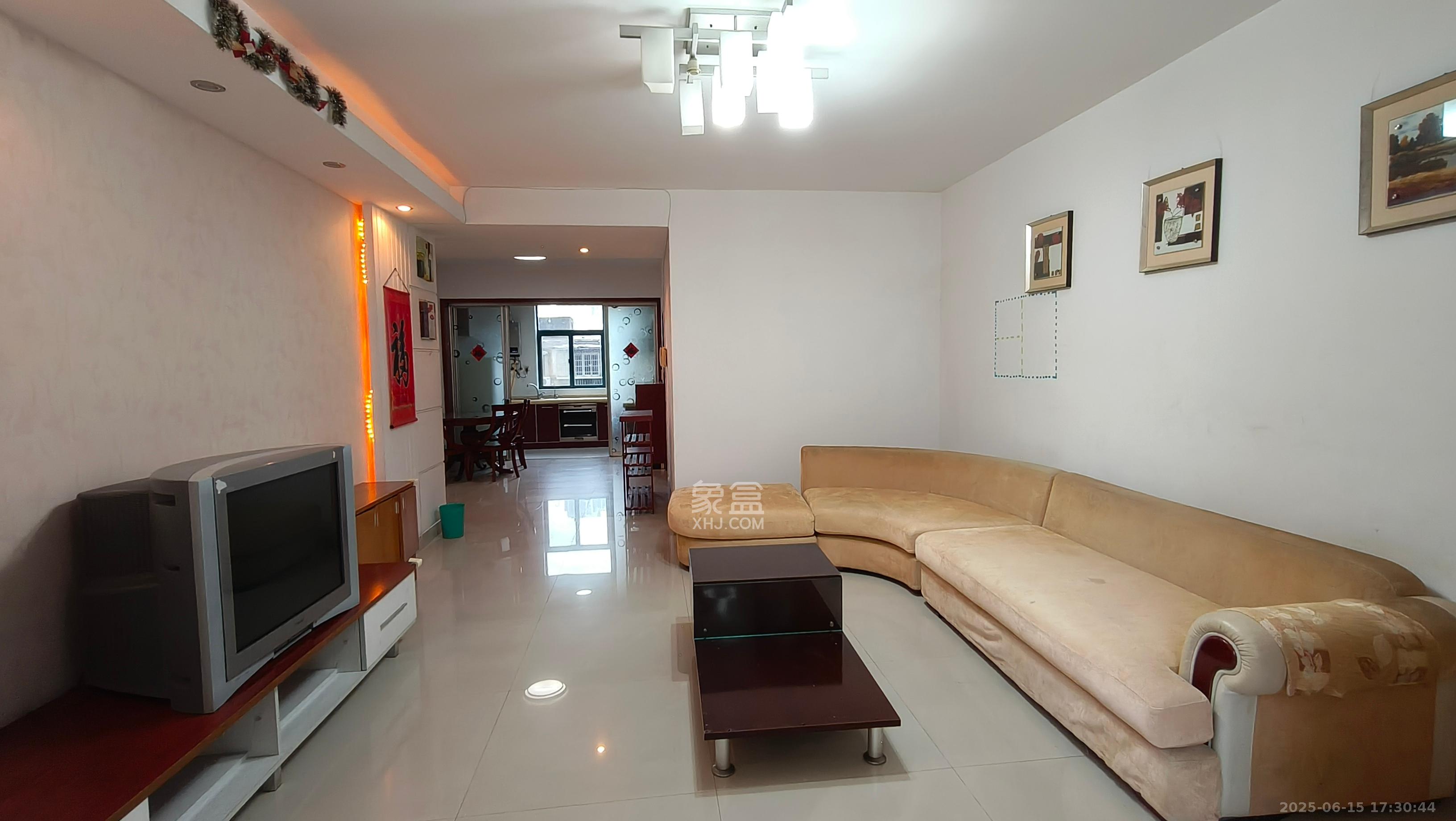 中江国际花城 3室2厅2卫 3200.0元/月 中江国际花城 3室2厅2卫 3200.0元/月室内图