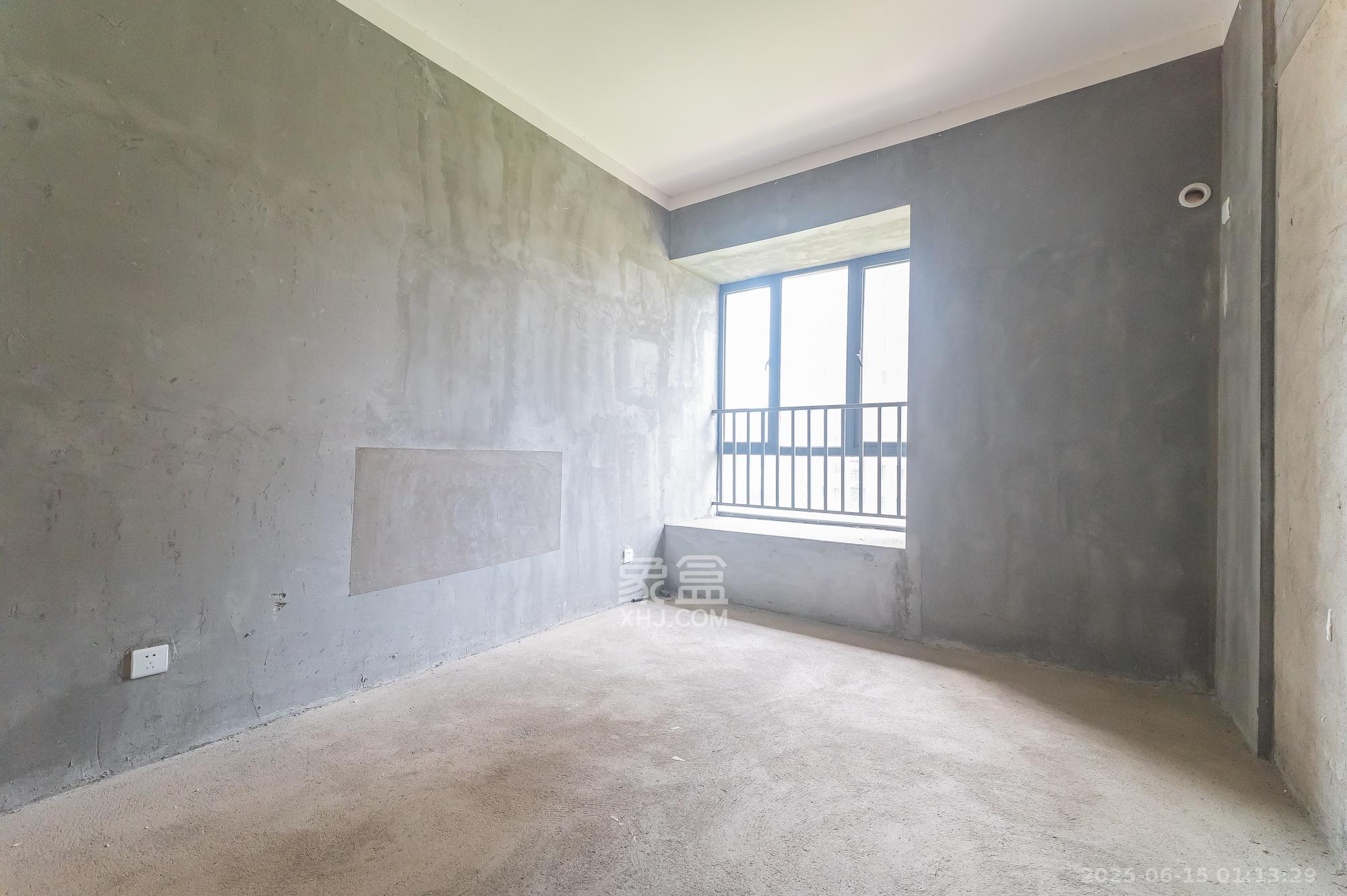 深业睿城  5室2厅2卫    210.0万 深业睿城  5室2厅2卫    210.0万其他