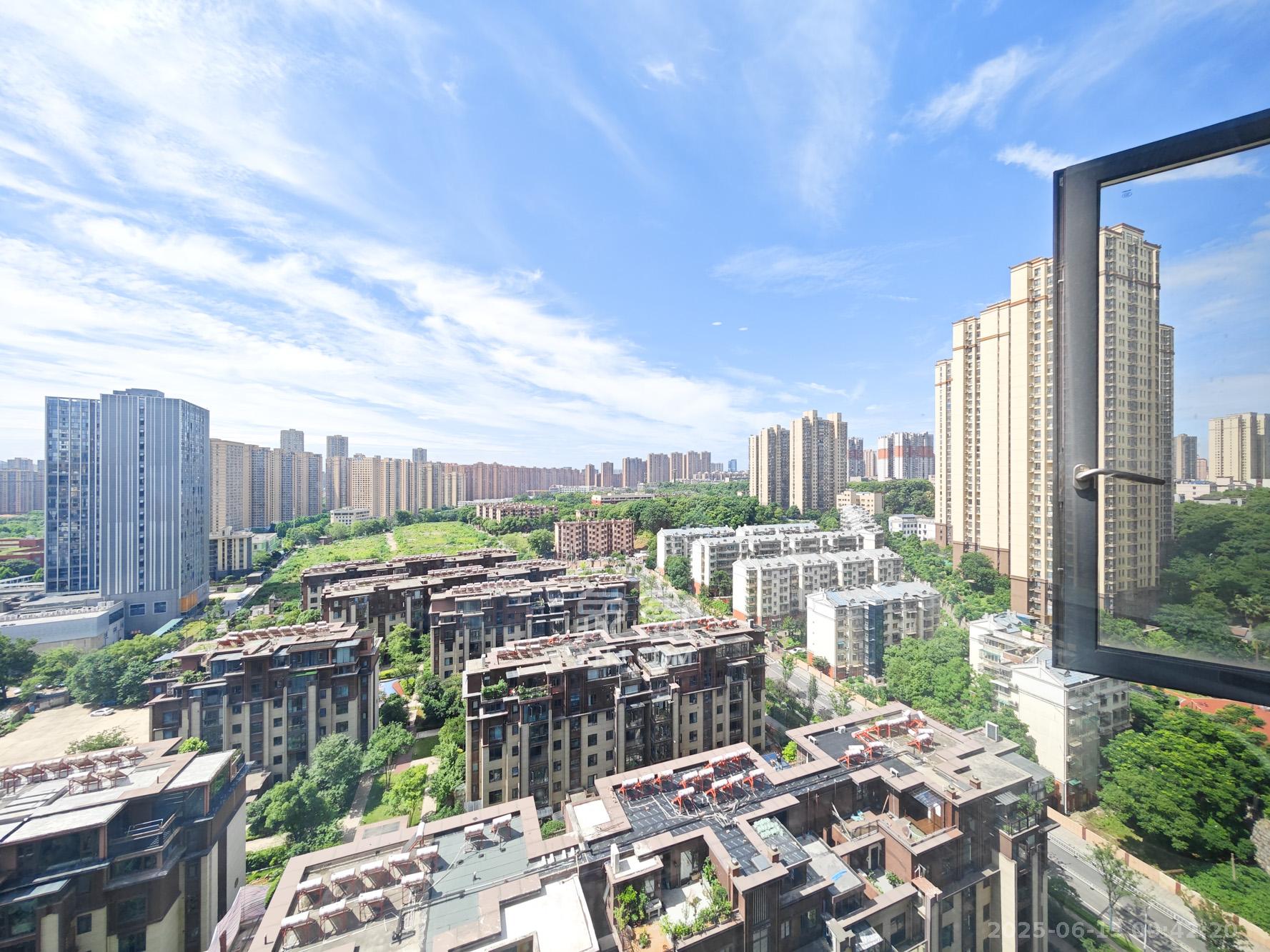 鑫苑木莲世家  2室2厅1卫    102.8万其他