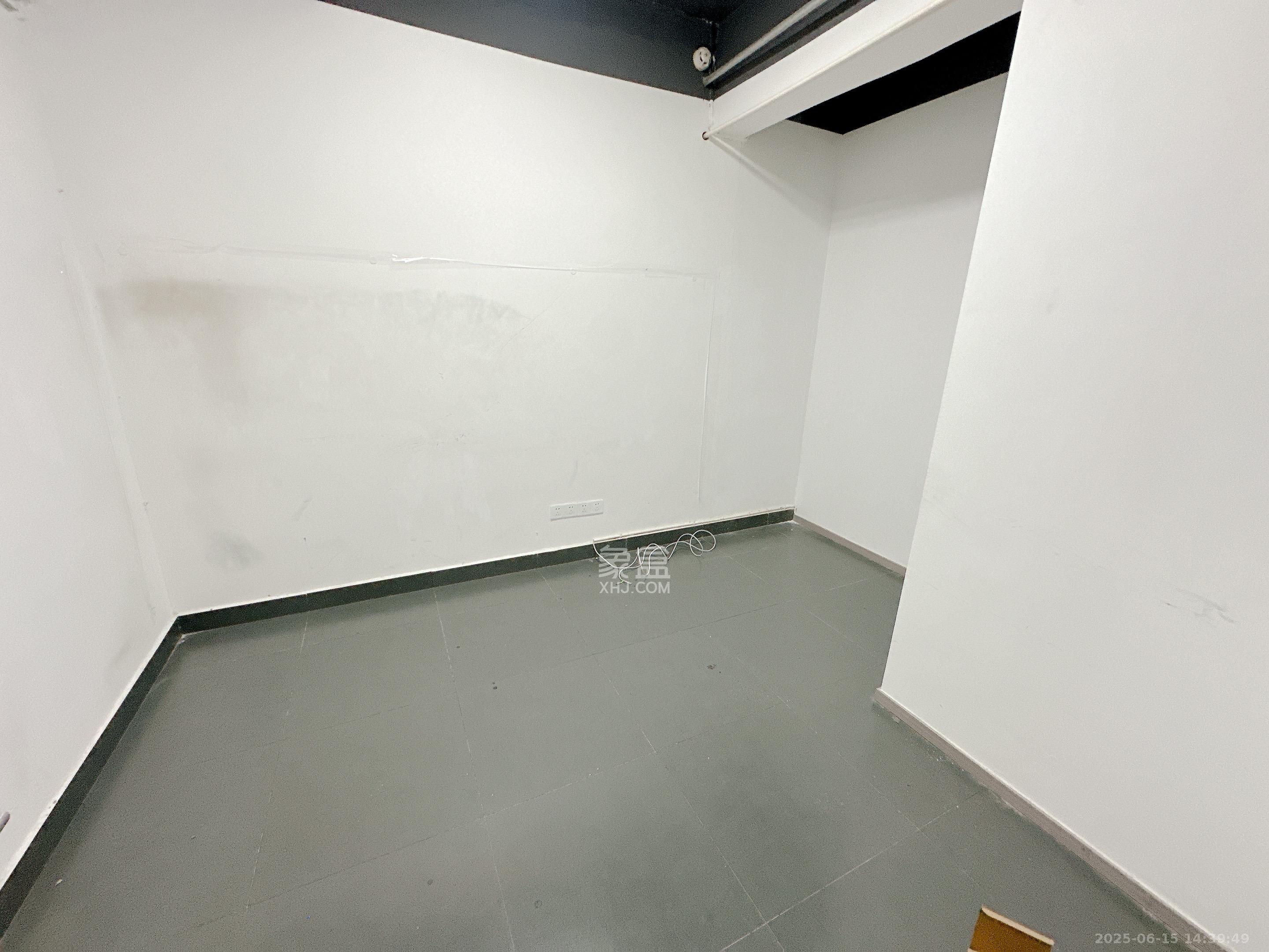 北辰三角洲B1E1区 10室2厅1卫 15800.0元/月 北辰三角洲B1E1区 10室2厅1卫 15800.0元/月室内图