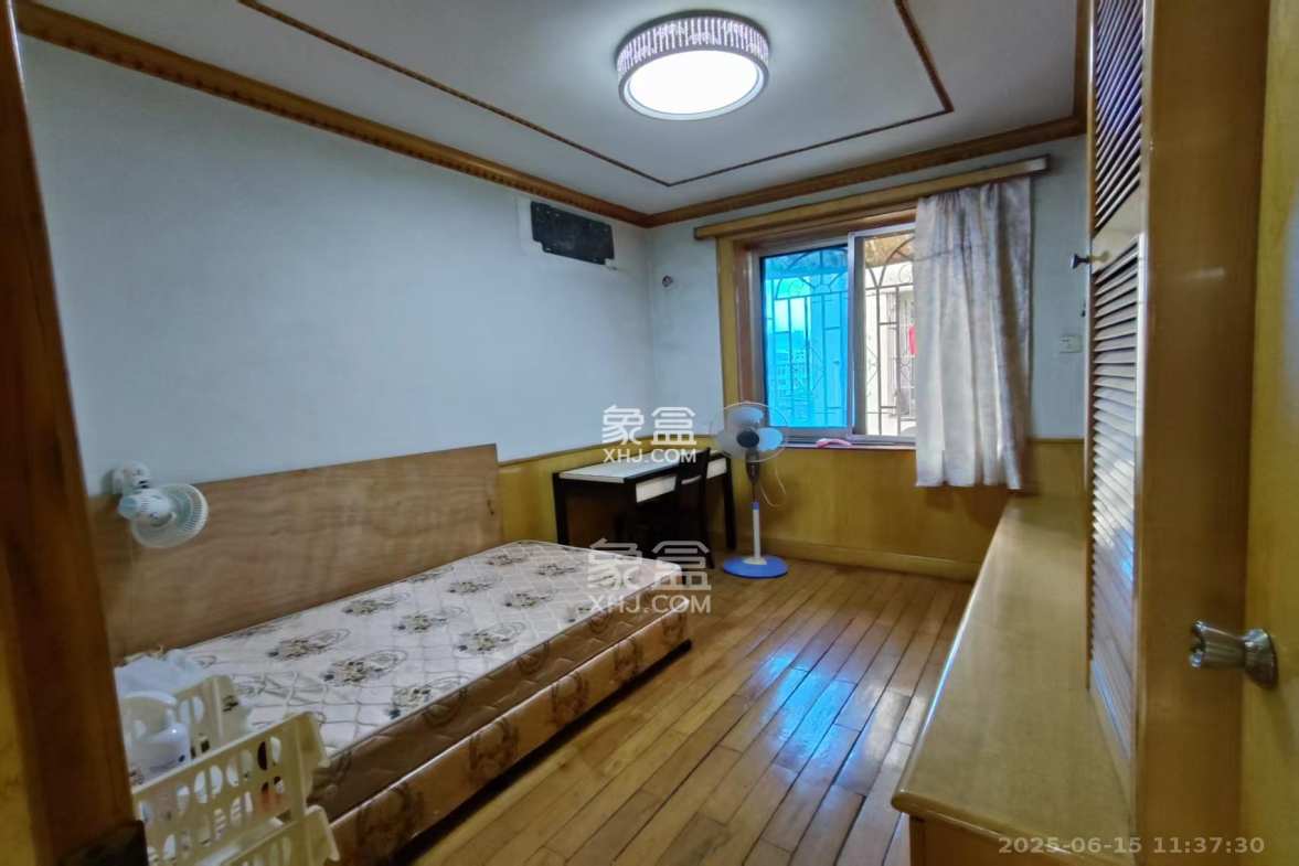 景园小区 3室1厅1卫 1600.0元/月 景园小区 3室1厅1卫 1600.0元/月室内图