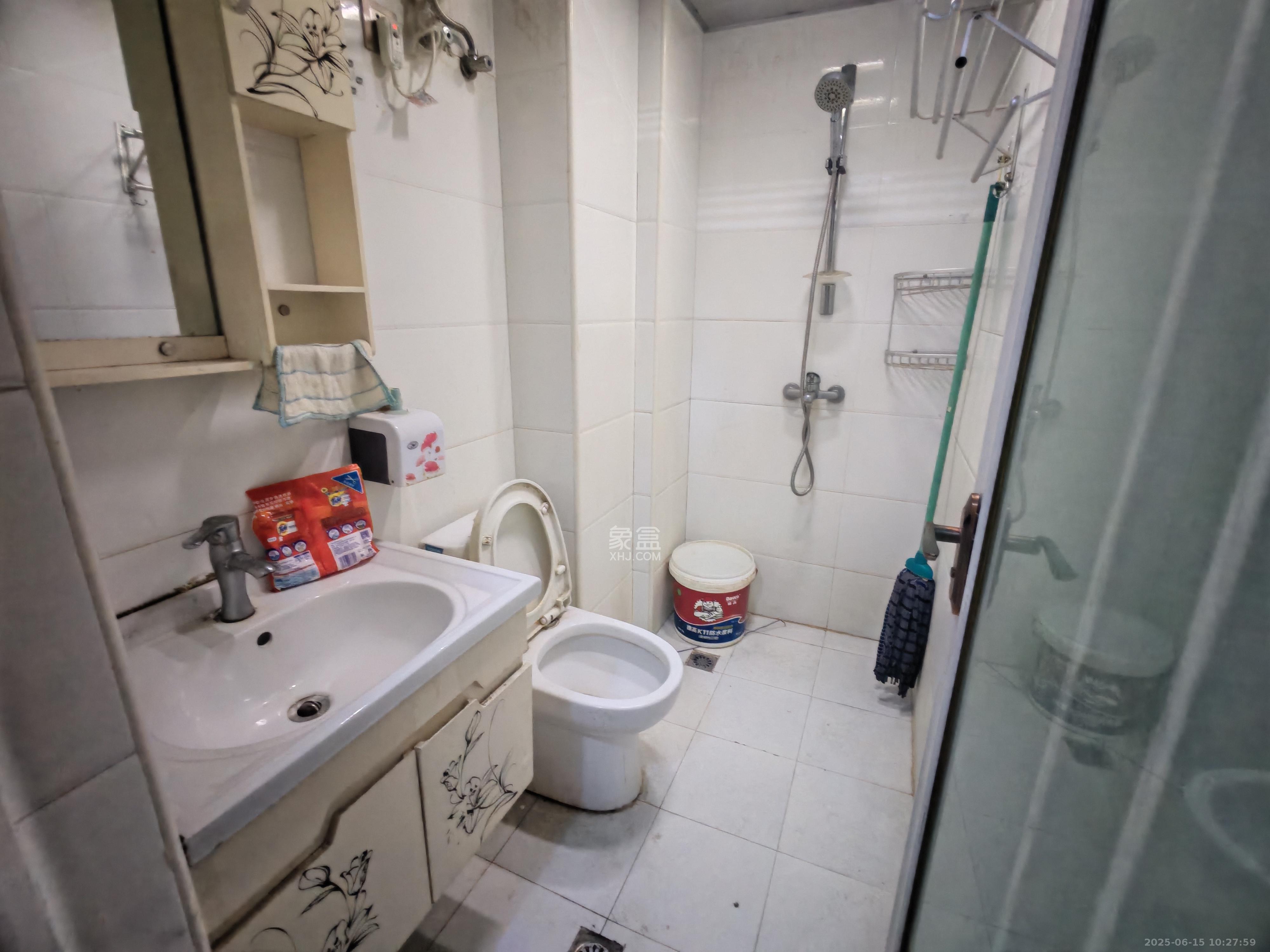 新远时代  1室0厅0卫    1000.0元/月 新远时代  1室0厅0卫    1000.0元/月