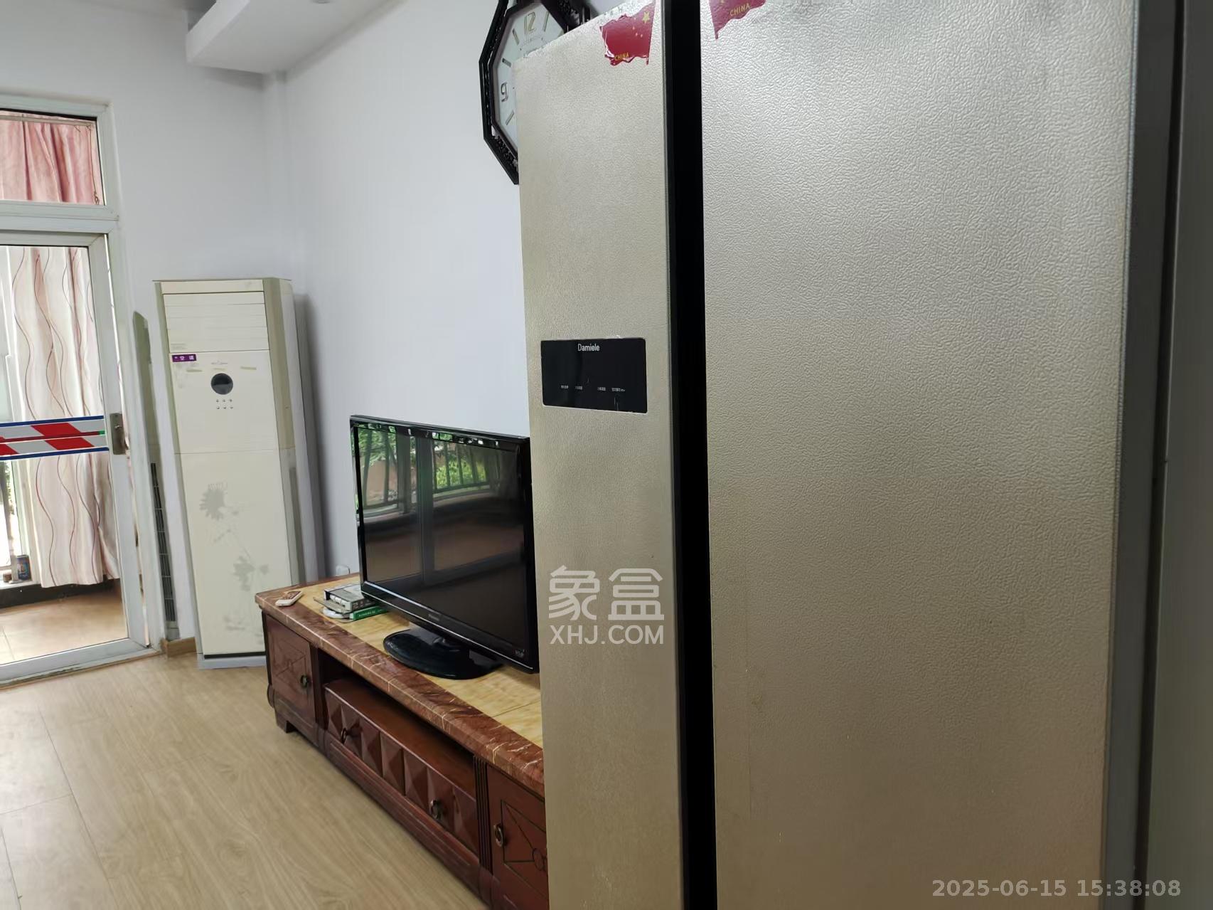 科大景园  2室2厅1卫   1600.00元/月室内图