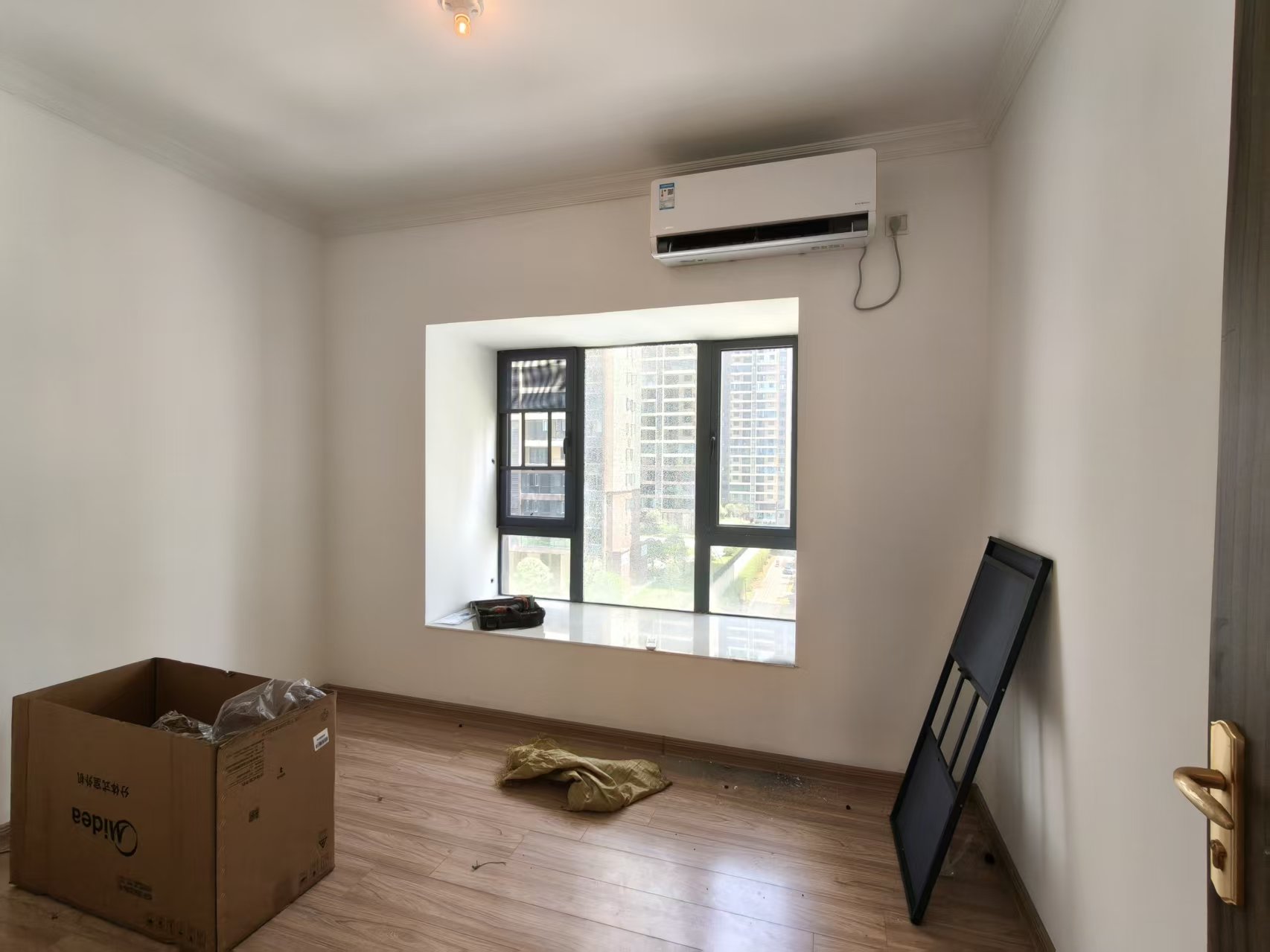 碧桂园梓山府 4室2厅2卫 2400.0元/月 碧桂园梓山府 4室2厅2卫 2400.0元/月室内图