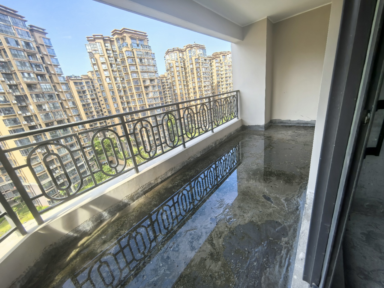 绿地海长流四期(绿地福邸) 3室2厅1卫 170.0万 绿地海长流四期(绿地福邸) 3室2厅1卫 170.0万室内图