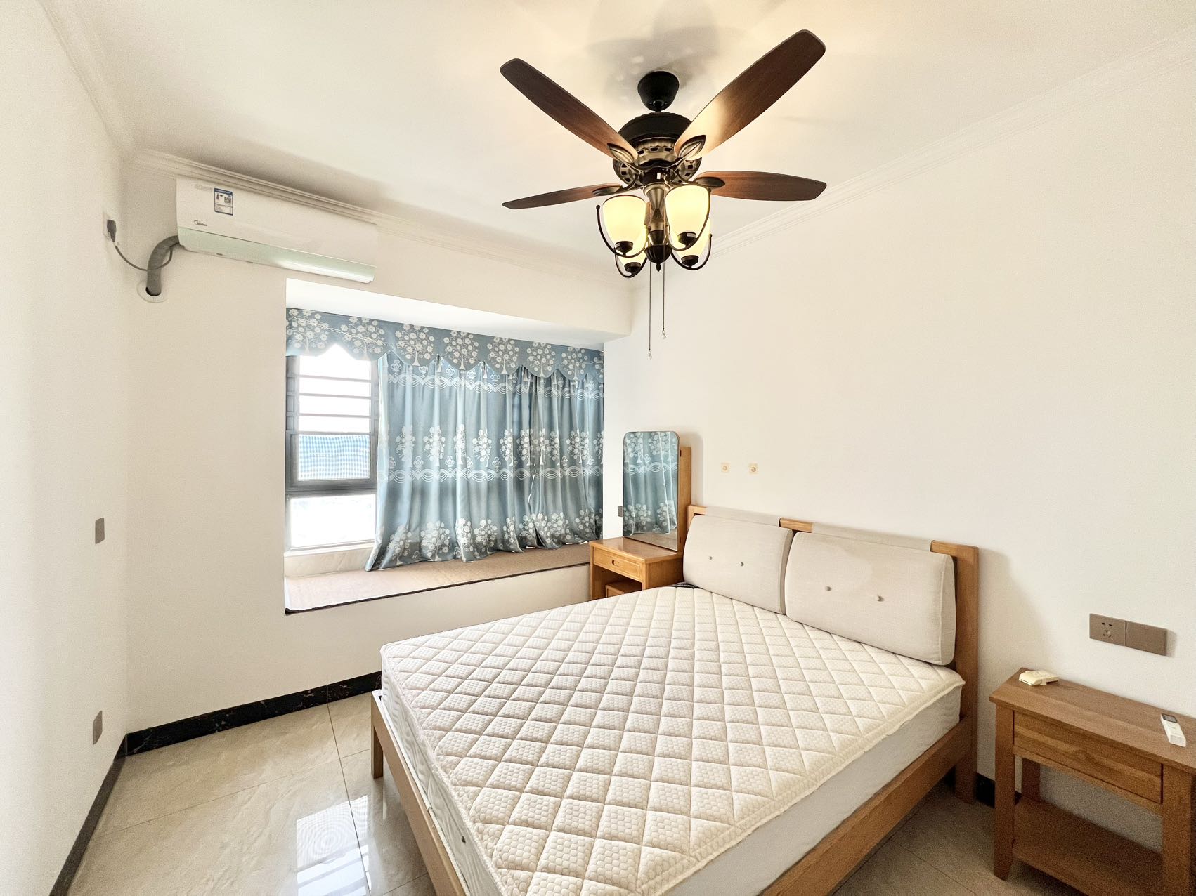 万达广场骏豪仕家(万达公馆)  3室2厅1卫    2800.0元/月 万达广场骏豪仕家(万达公馆)  3室2厅1卫    2800.0元/月室内图