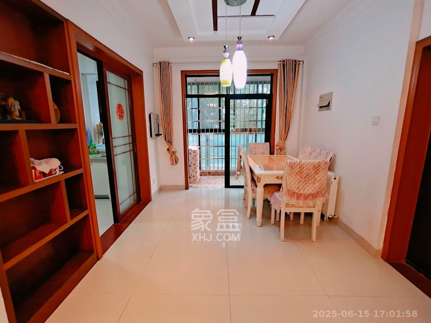 鑫远湘府华城 3室2厅2卫 2800.0元/月 鑫远湘府华城 3室2厅2卫 2800.0元/月室内图