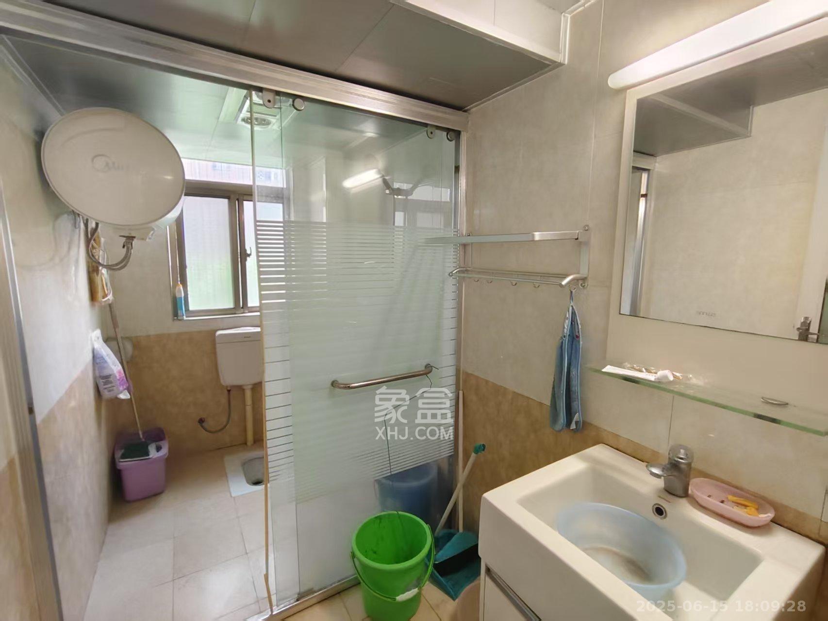 富兴嘉城(富兴汇中央) 4室2厅2卫 2600.0元/月 富兴嘉城(富兴汇中央) 4室2厅2卫 2600.0元/月室内图