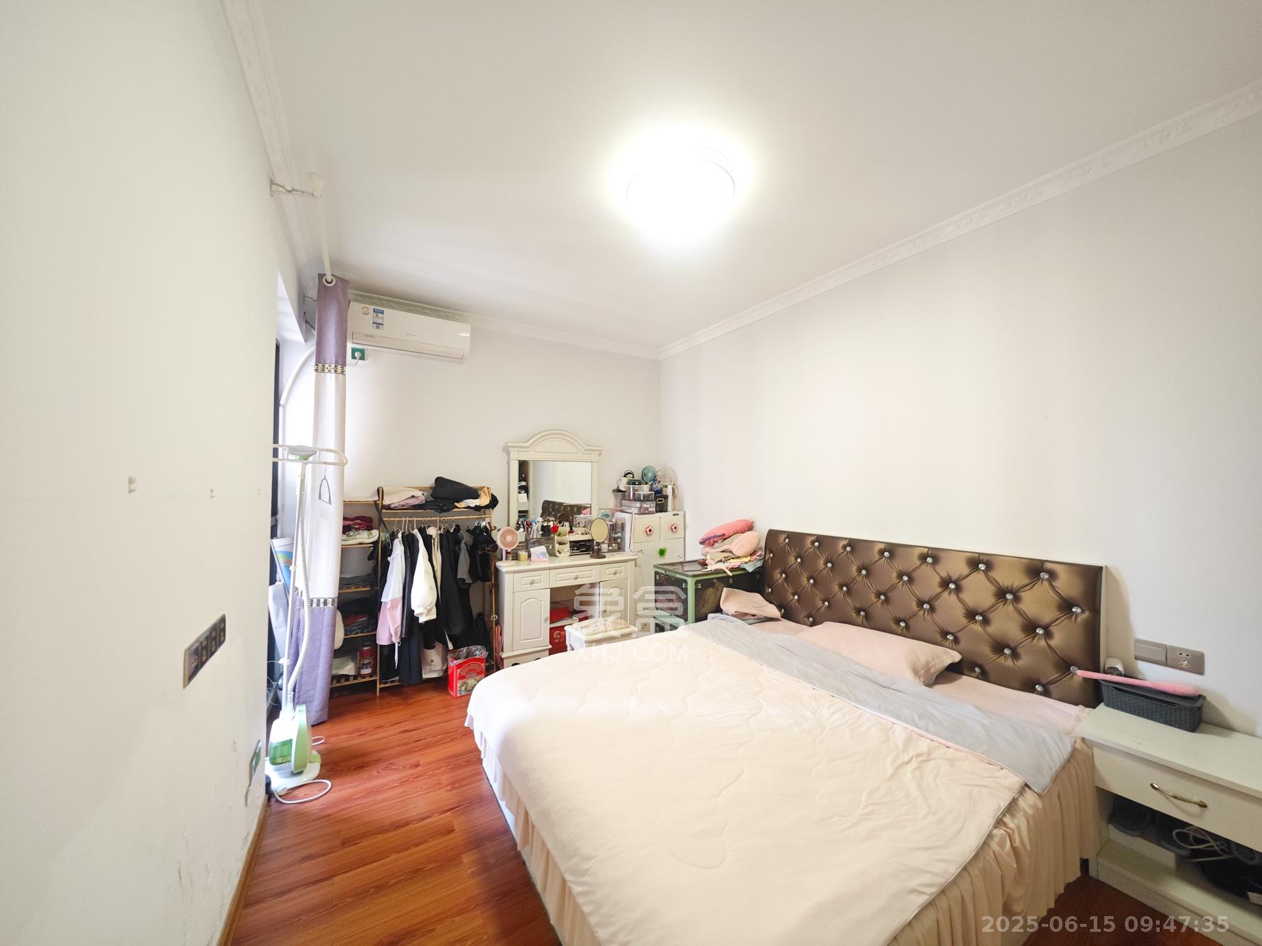 五矿万境水岸二期（五矿万境水岸和苑）  2室2厅1卫    91.8万卧室