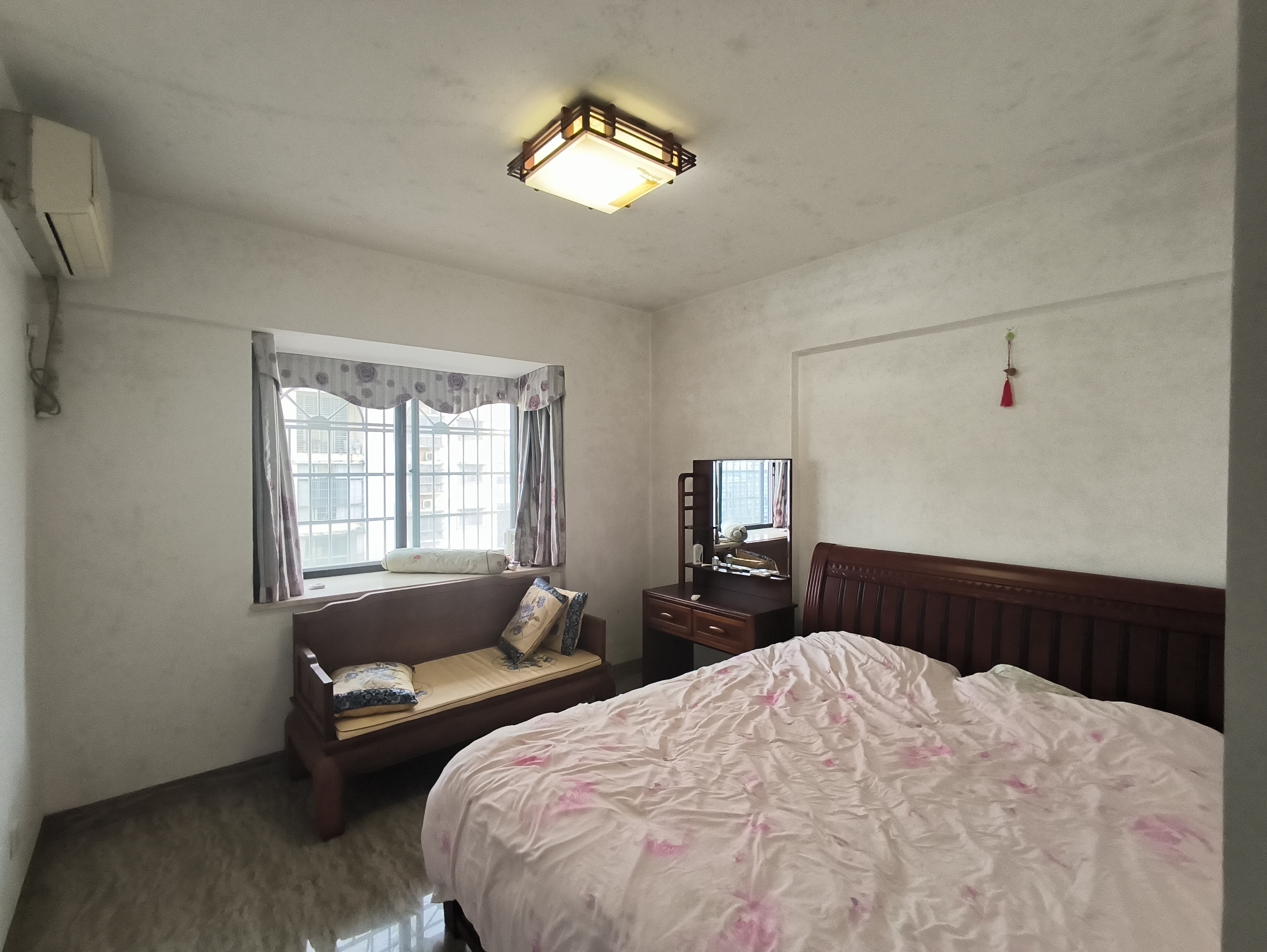 中豪花园  3室2厅2卫    2500.0元/月室内图