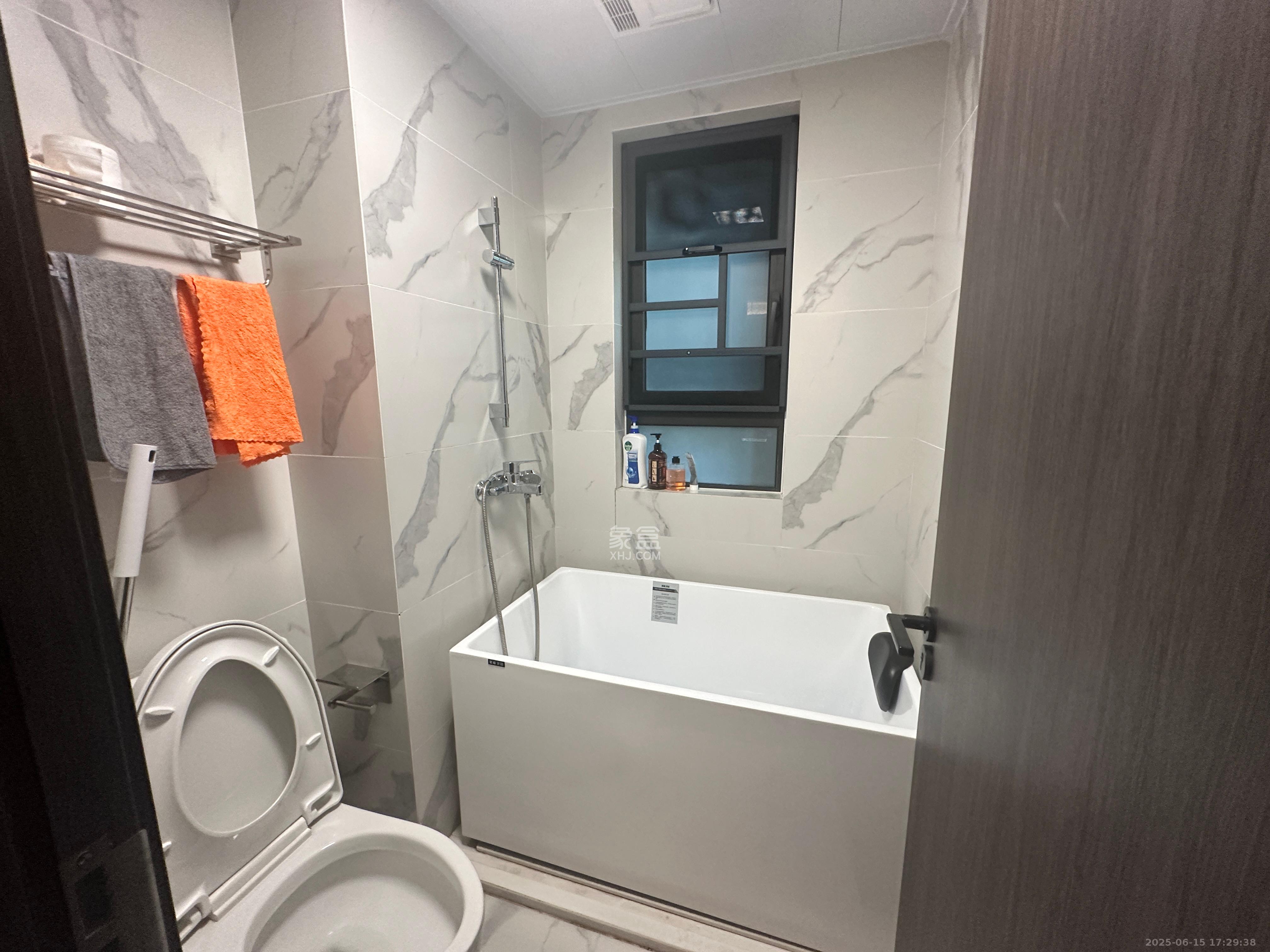 印湘江二(印江雅居) 3室1厅2卫 6900.0元/月 印湘江二(印江雅居) 3室1厅2卫 6900.0元/月室内图