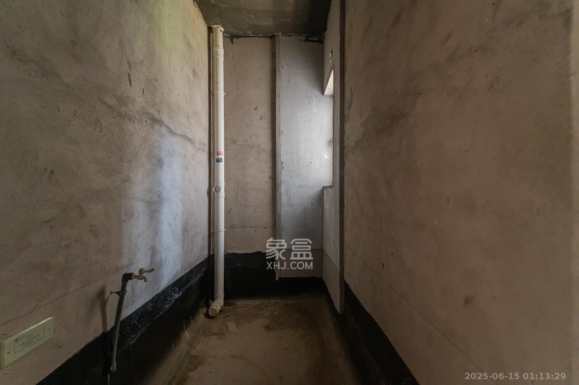 深业睿城  5室2厅2卫    210.0万 深业睿城  5室2厅2卫    210.0万其他