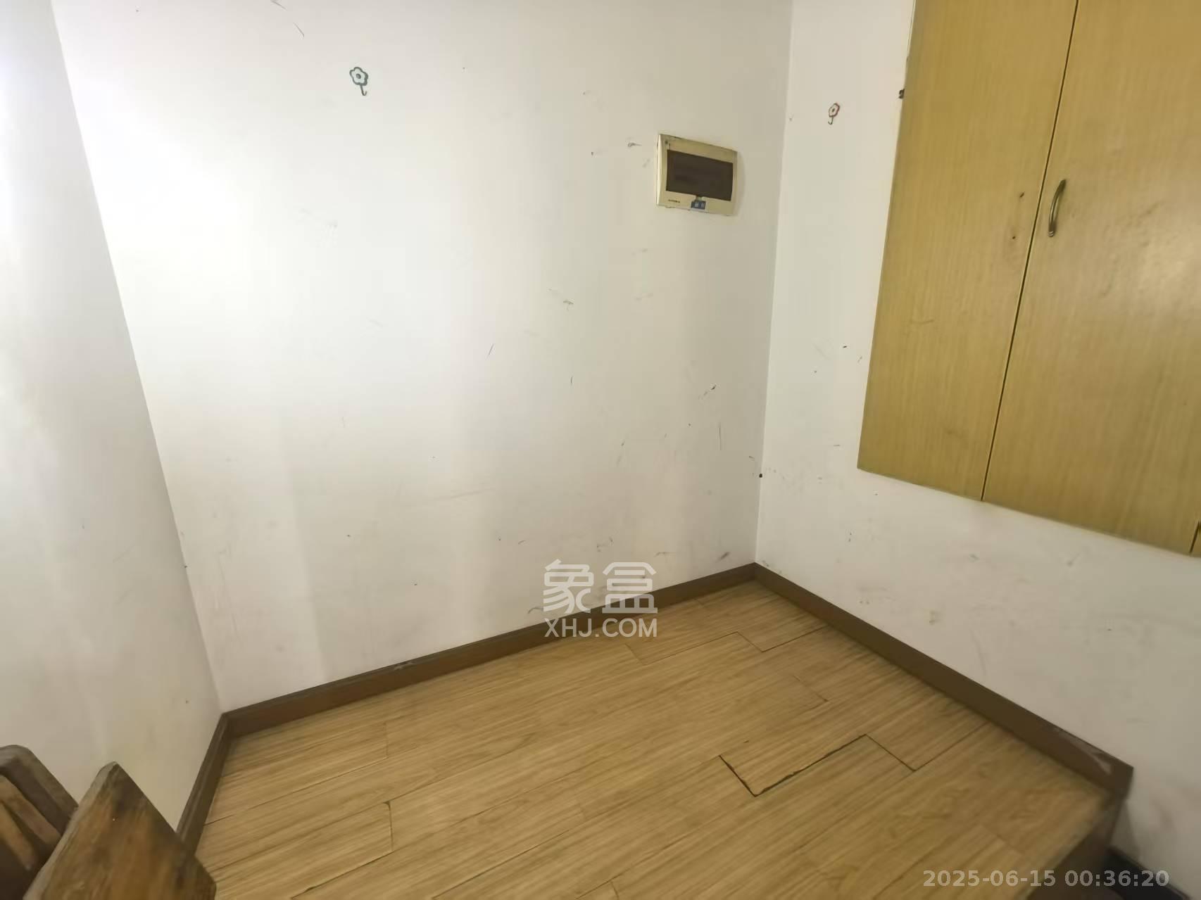加加大街（华景苑）  2室1厅1卫   1300.00元/月室内图