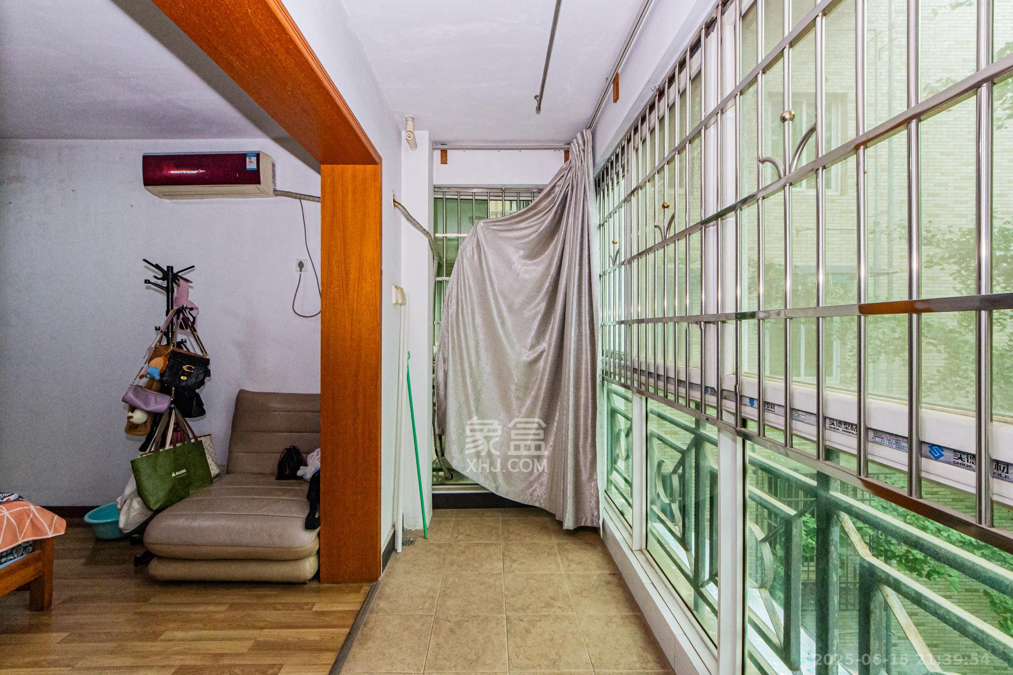 恒鑫澜北湾 4室2厅1卫 88.0万 恒鑫澜北湾 4室2厅1卫 88.0万阳台