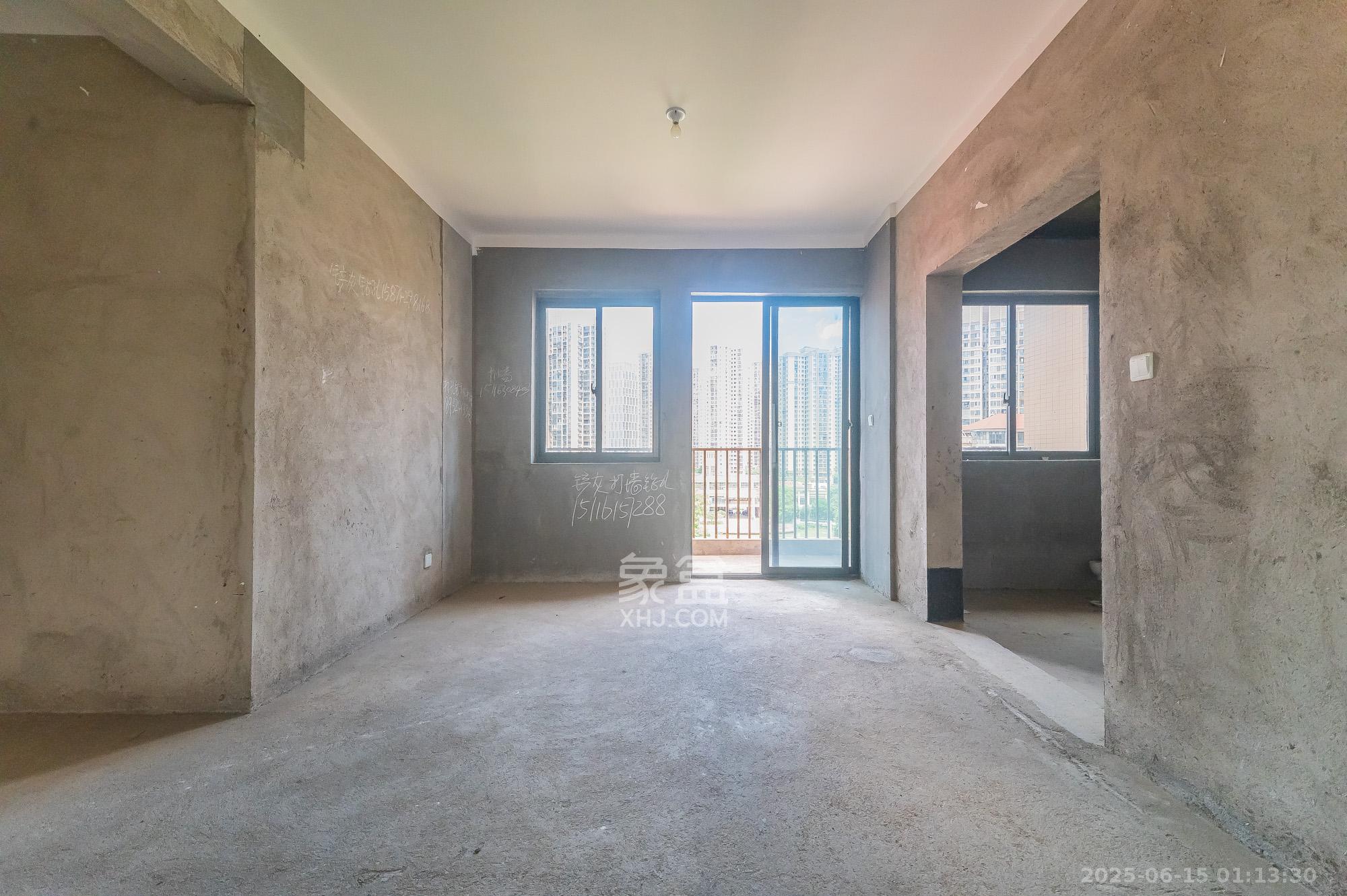 深业睿城  5室2厅2卫    210.0万 深业睿城  5室2厅2卫    210.0万其他