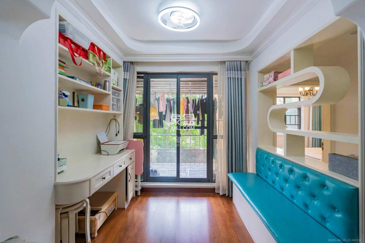 悦湖山 3室2厅1卫 78.0万 悦湖山 3室2厅1卫 78.0万阳台