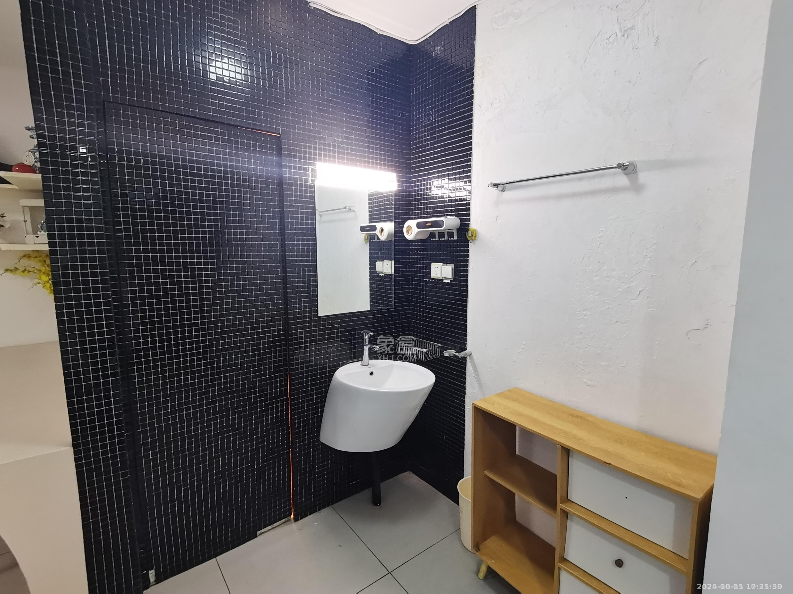 尚格名城向左向右 1室1厅1卫 1400.0元/月 尚格名城向左向右 1室1厅1卫 1400.0元/月室内图