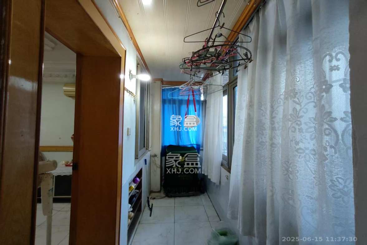 景园小区 3室1厅1卫 1600.0元/月 景园小区 3室1厅1卫 1600.0元/月室内图