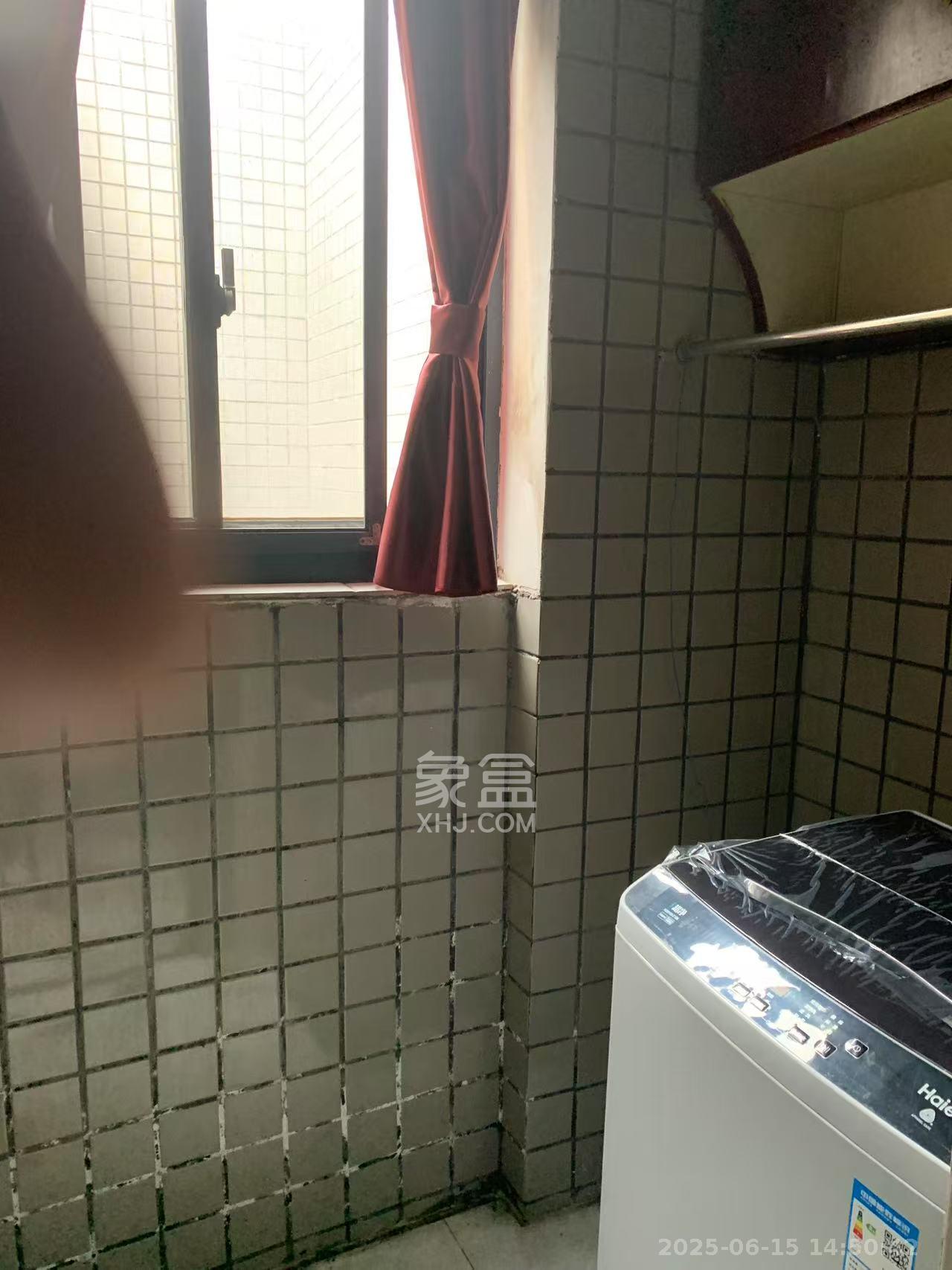 湘江世纪城融江苑  2室1厅1卫   2000.00元/月室内图