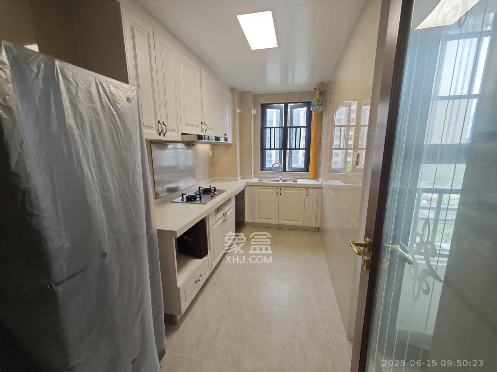 恒大御景天下城三期 3室2厅2卫 2800.0元/月 恒大御景天下城三期 3室2厅2卫 2800.0元/月室内图