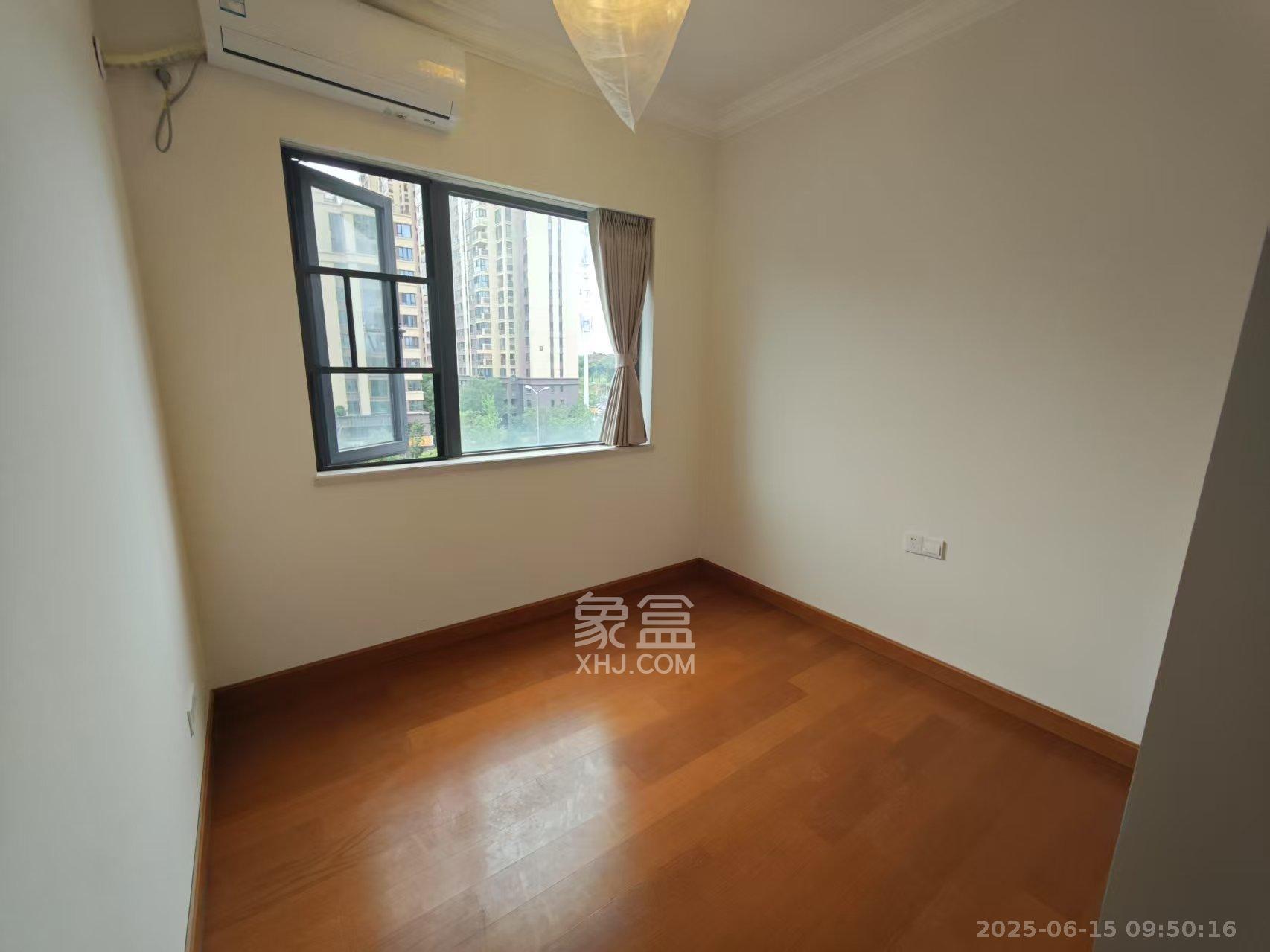 恒大御景天下城三期 3室2厅2卫 2800.0元/月 恒大御景天下城三期 3室2厅2卫 2800.0元/月室内图