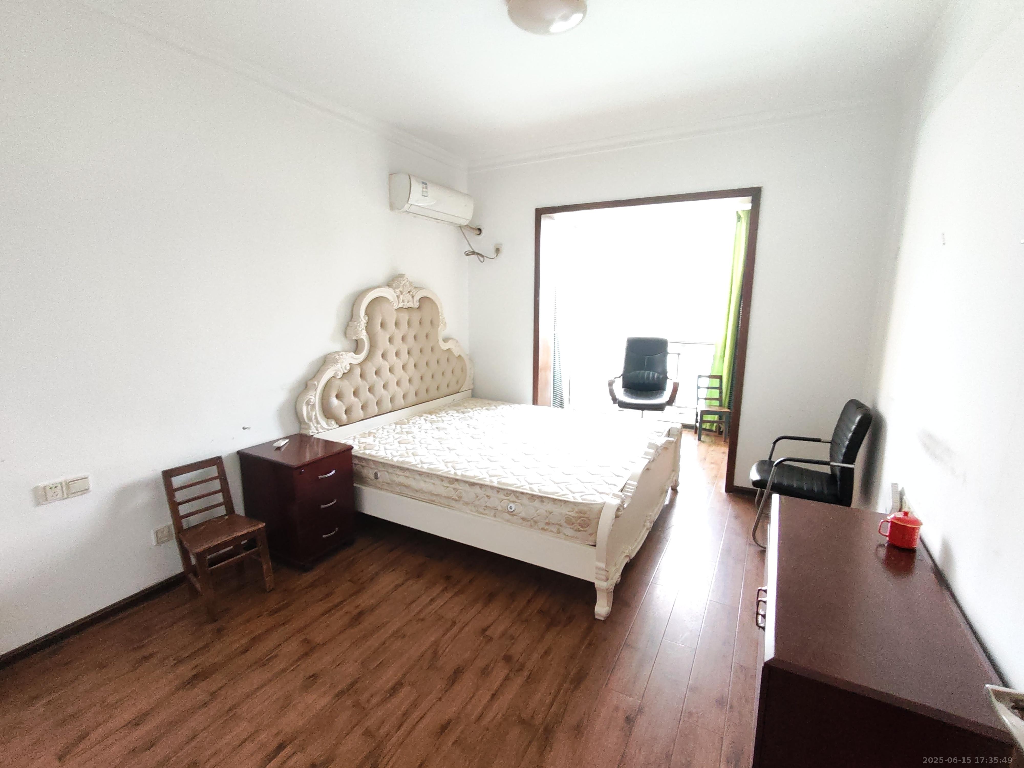 嘉盛奥美城 4室1厅1卫 3800.0元/月 嘉盛奥美城 4室1厅1卫 3800.0元/月室内图