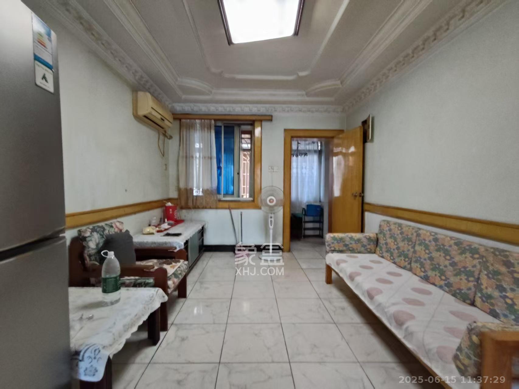 景园小区  3室1厅1卫    1600.0元/月 景园小区  3室1厅1卫    1600.0元/月