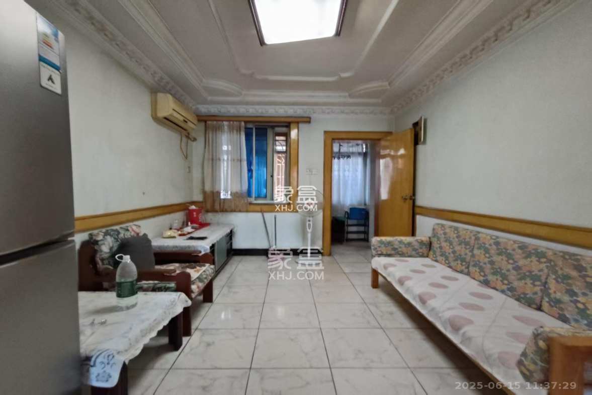 景园小区 3室1厅1卫 1600.0元/月 景园小区 3室1厅1卫 1600.0元/月室内图