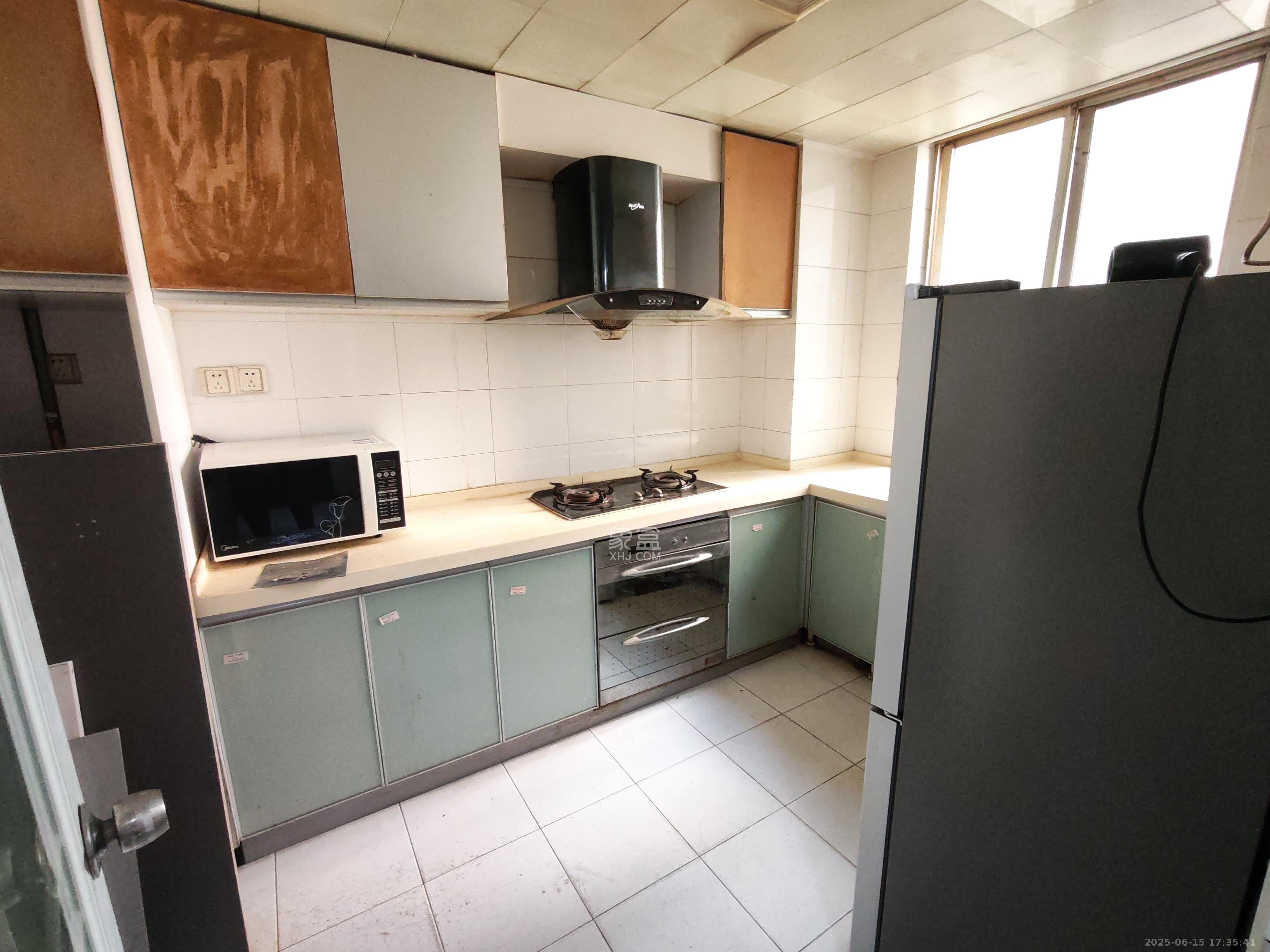 嘉盛奥美城 4室1厅1卫 3800.0元/月 嘉盛奥美城 4室1厅1卫 3800.0元/月室内图