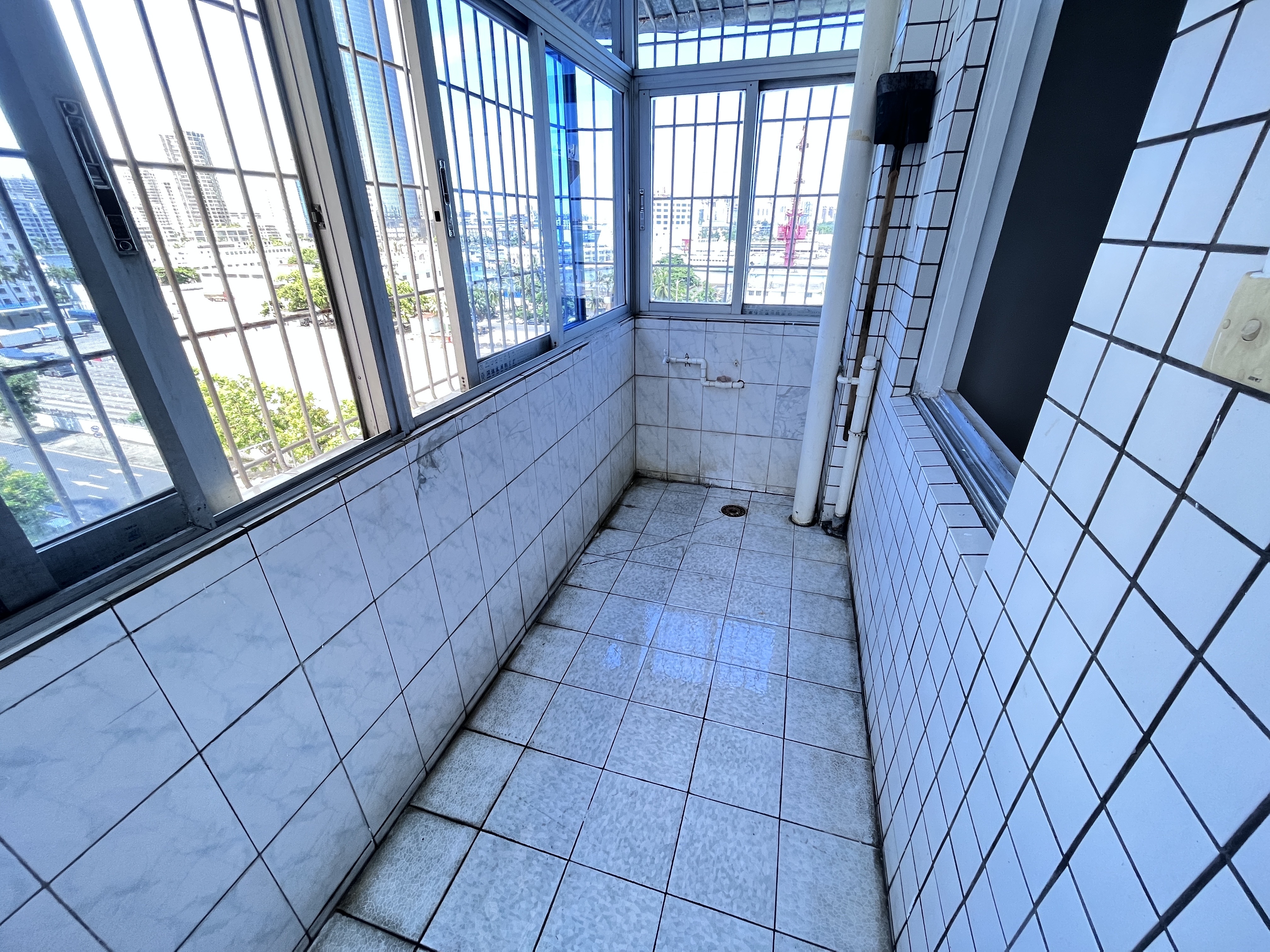 爱华小区  3室2厅1卫   2300.00元/月室内图
