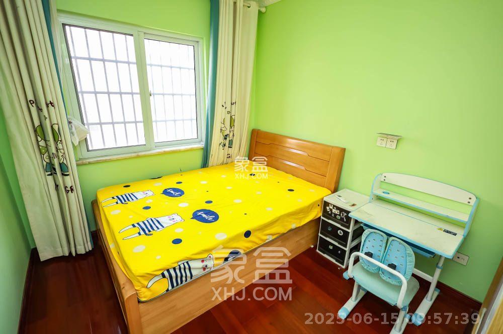 天麓尚层  3室2厅2卫    3200.0元/月室内图