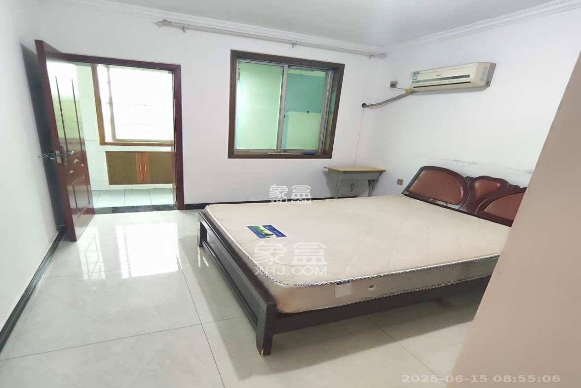 中南汽车世界 3室2厅1卫 1600.00元/月 中南汽车世界 3室2厅1卫 1600.00元/月室内图