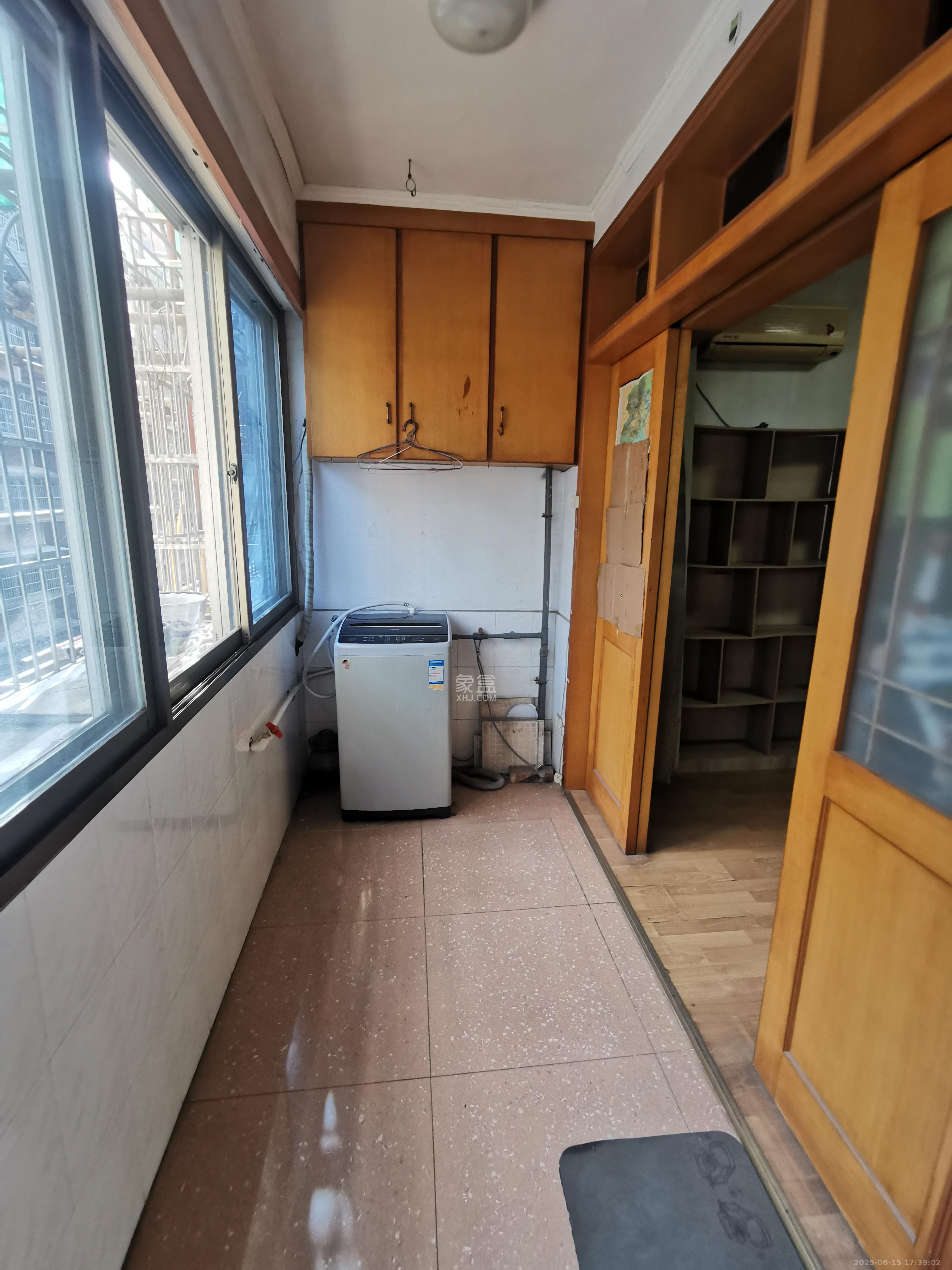 学院新村 3室1厅1卫 3600.0元/月 学院新村 3室1厅1卫 3600.0元/月室内图