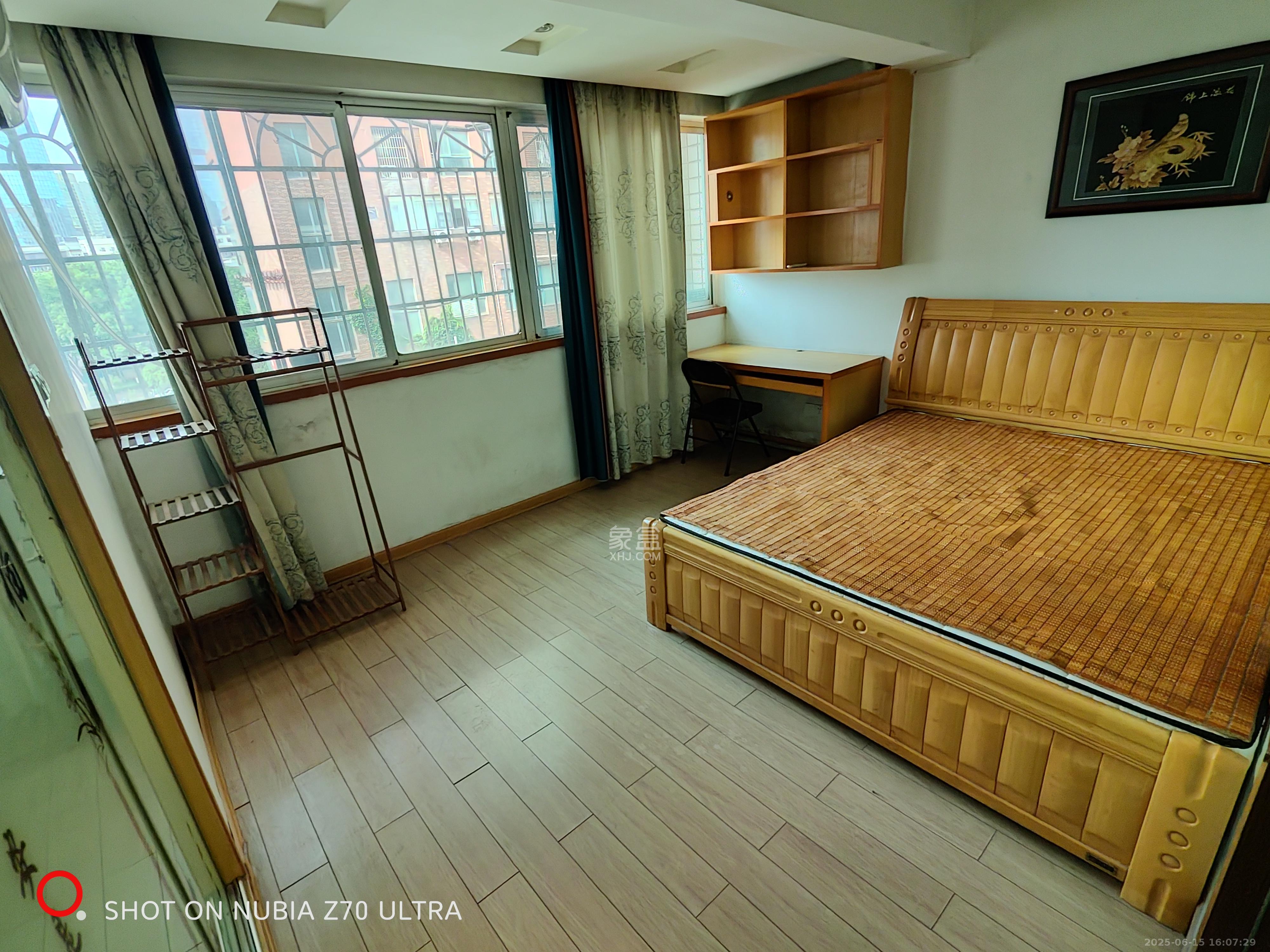 鑫溪大厦  1室1厅1卫    2600.0元/月 鑫溪大厦  1室1厅1卫    2600.0元/月室内图