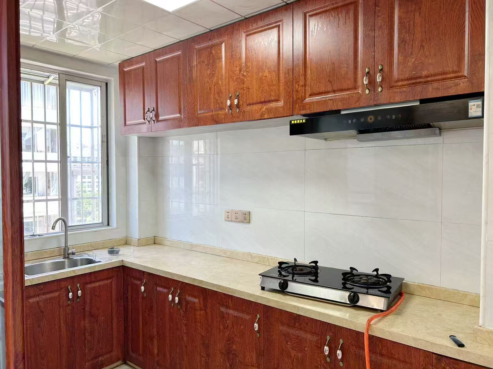 佳宝花园 3室2厅2卫 3000.0元/月 佳宝花园 3室2厅2卫 3000.0元/月室内图