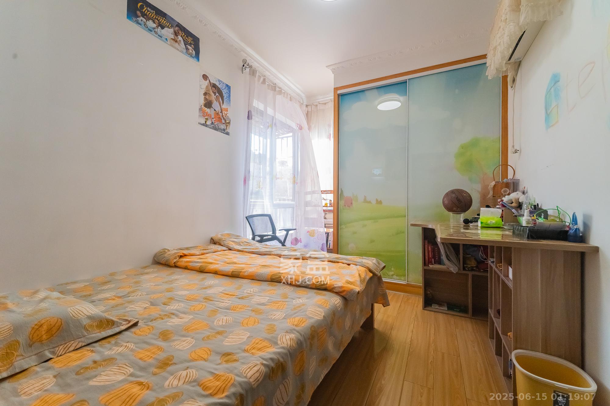 华润凤凰城二期 3室2厅1卫 72.8万 华润凤凰城二期 3室2厅1卫 72.8万卧室