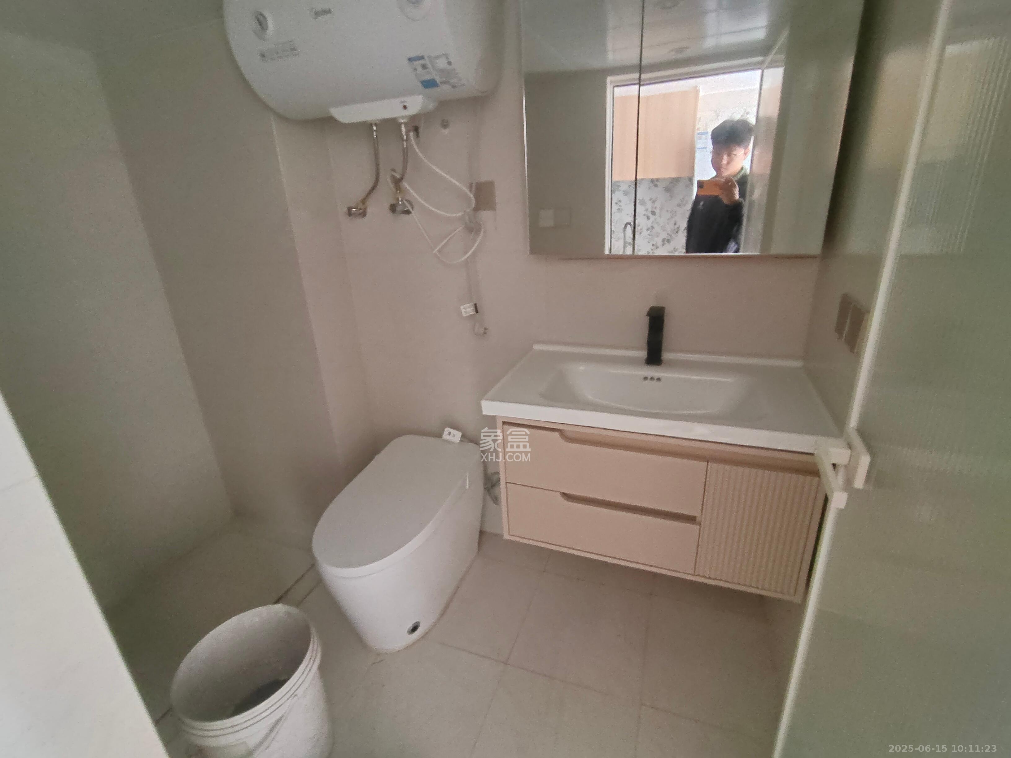 青青家园  1室0厅0卫    800.0元/月室内图
