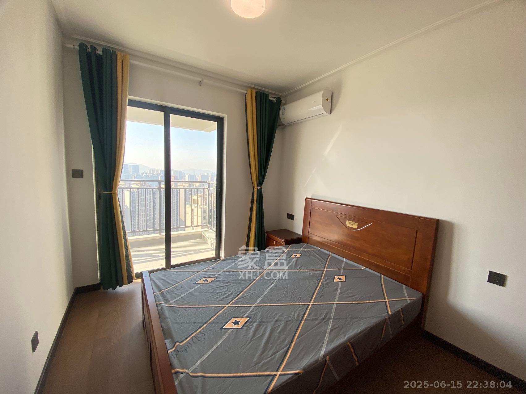 卓越中寰 3室2厅2卫 3800.0元/月 卓越中寰 3室2厅2卫 3800.0元/月室内图