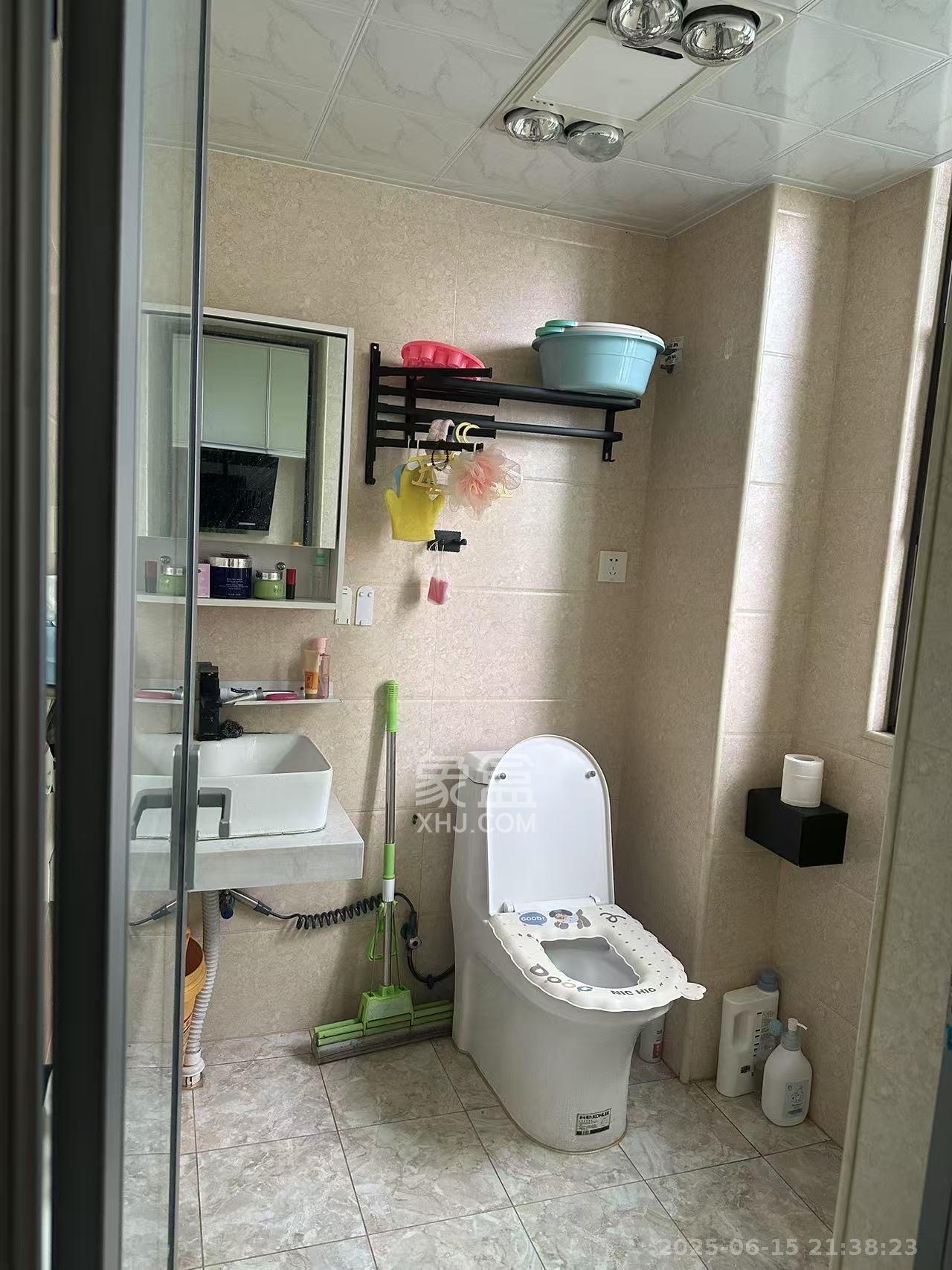 东宜新园  2室1厅1卫   2100.00元/月室内图