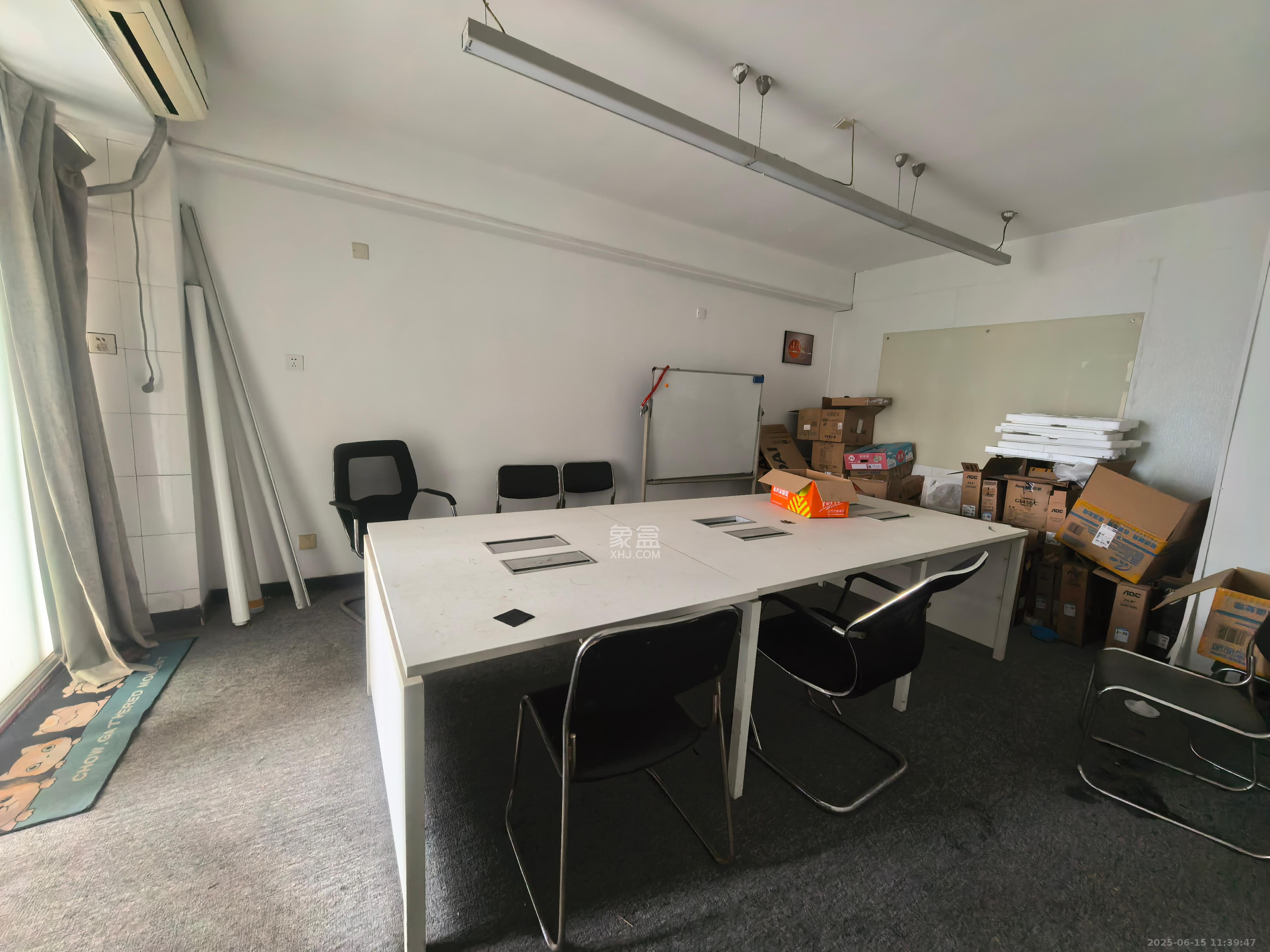 东一国际  1室2厅2卫    6500.0元/月室内图