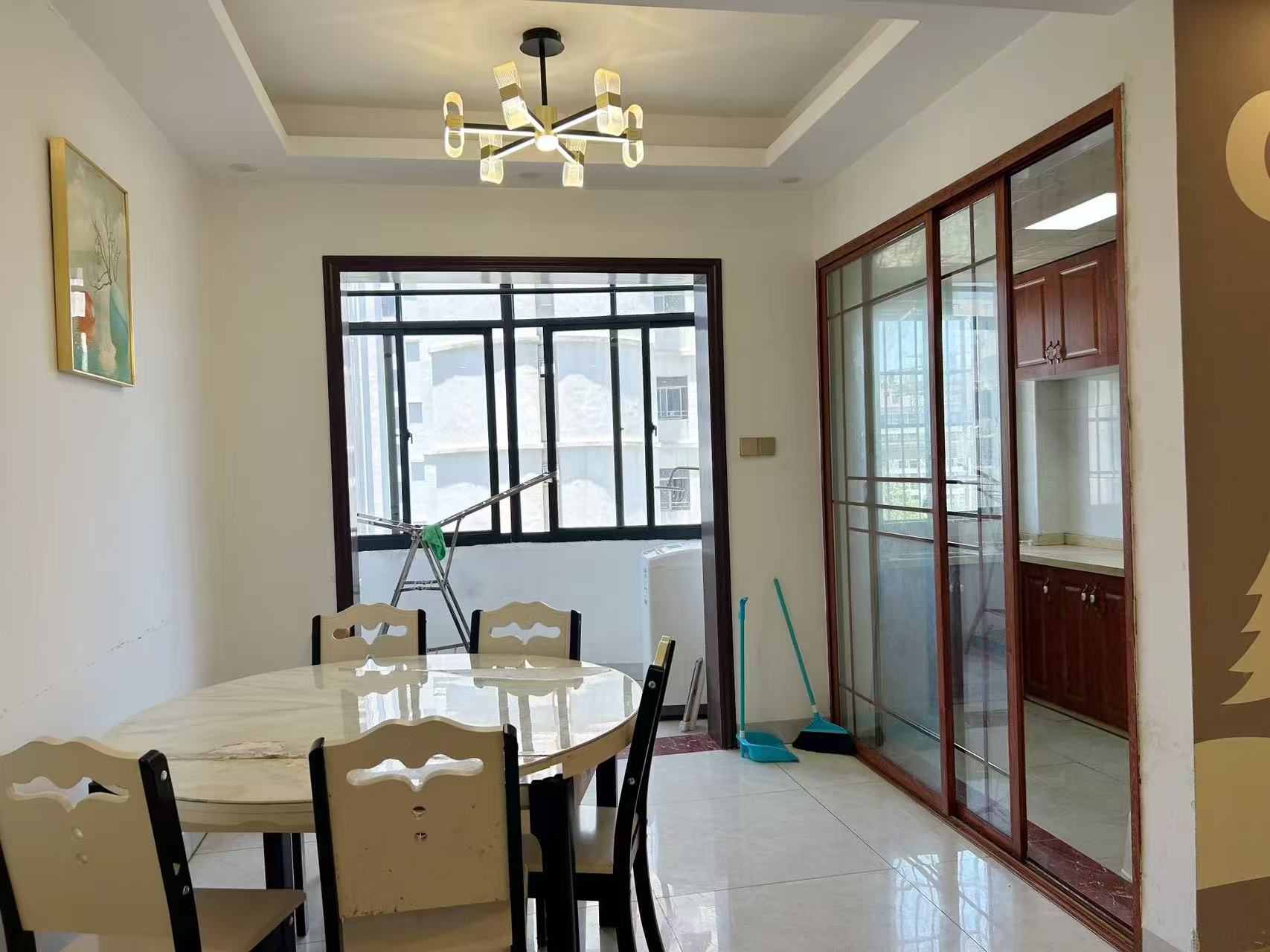 佳宝花园 3室2厅2卫 3000.0元/月 佳宝花园 3室2厅2卫 3000.0元/月户型图