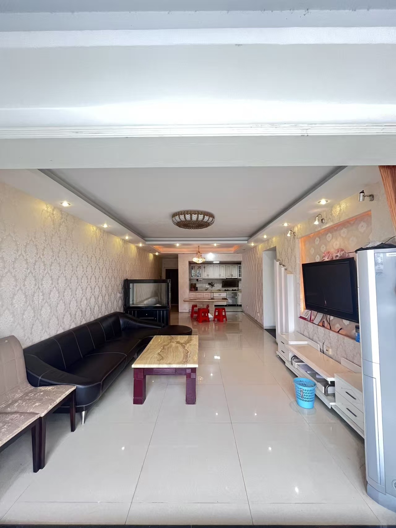 禧诚月畔湾  3室2厅2卫    1500.0元/月室内图