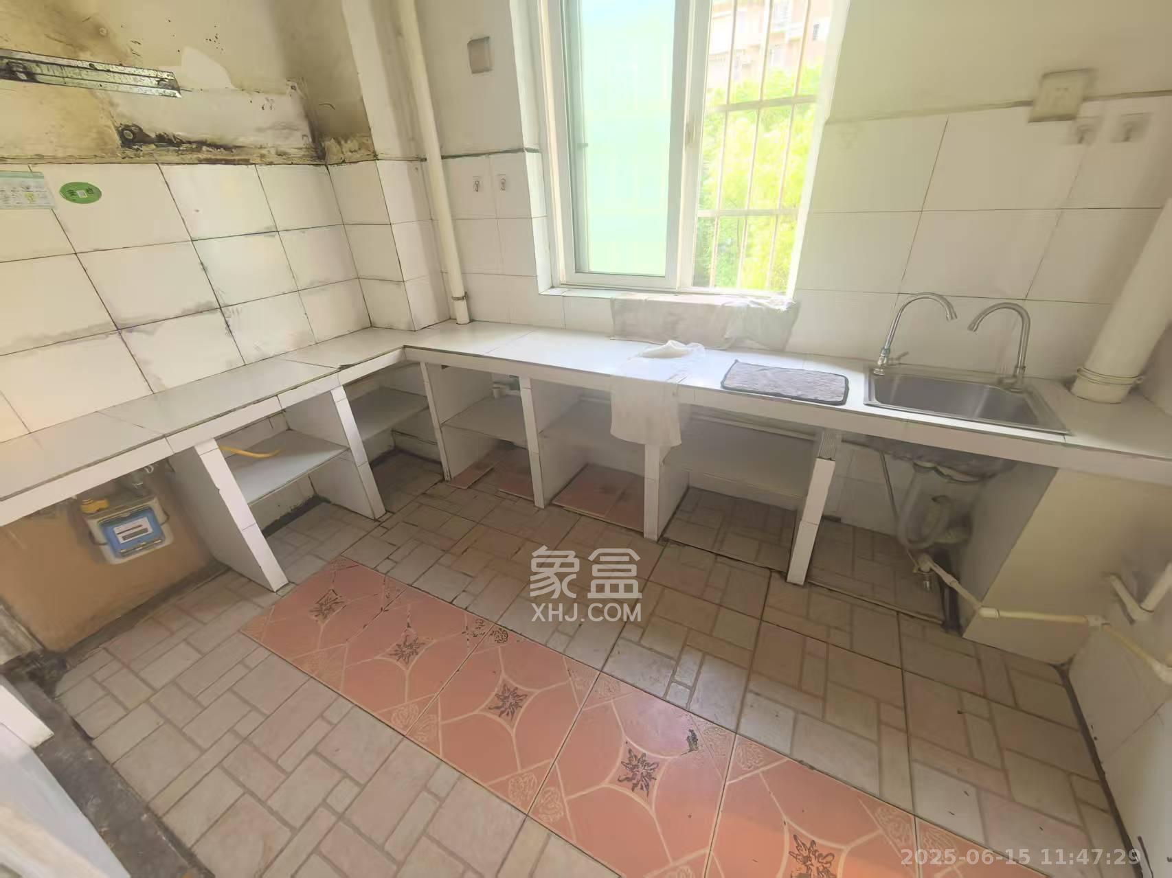 上河国际C区  4室0厅2卫   3500.00元/月室内图