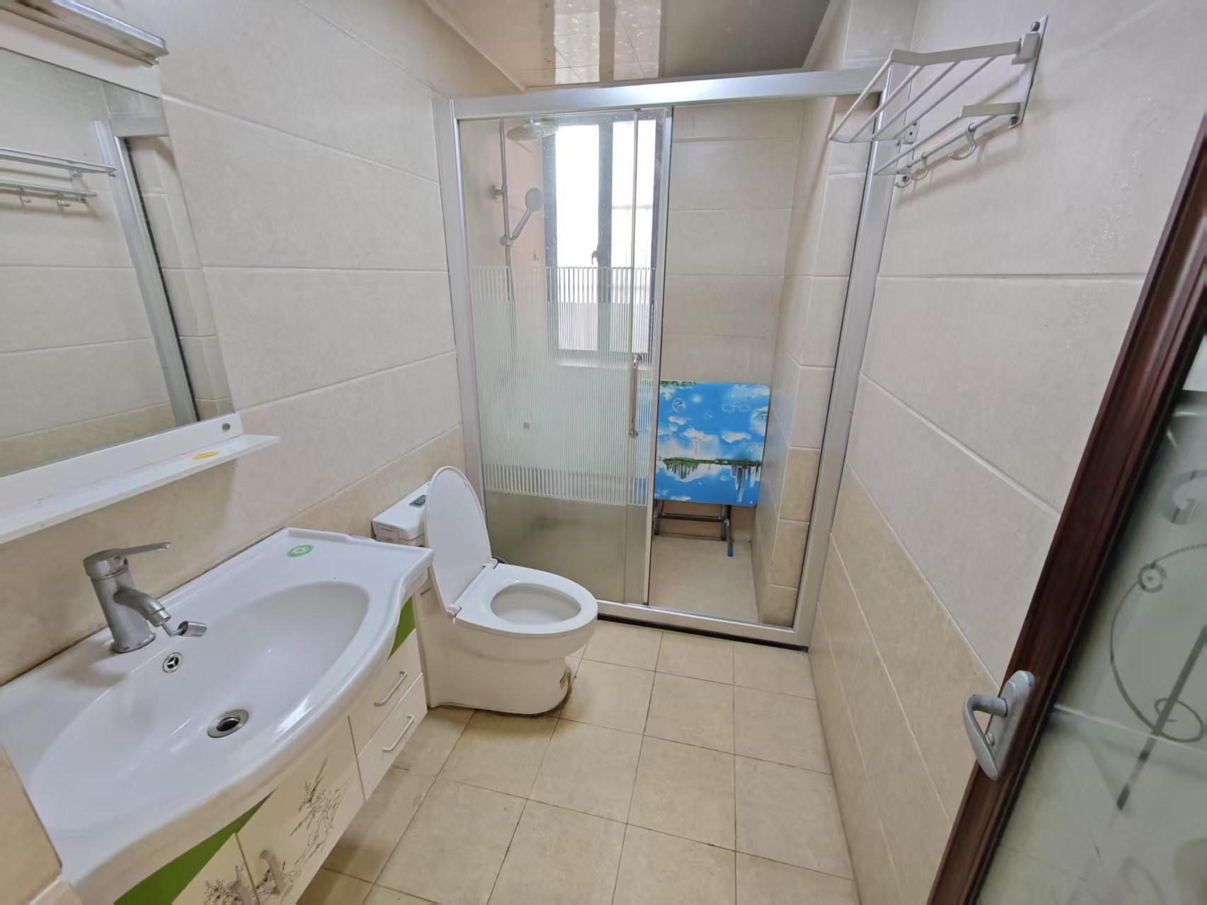 香榭花园 3室2厅2卫 2800.0元/月 香榭花园 3室2厅2卫 2800.0元/月室内图