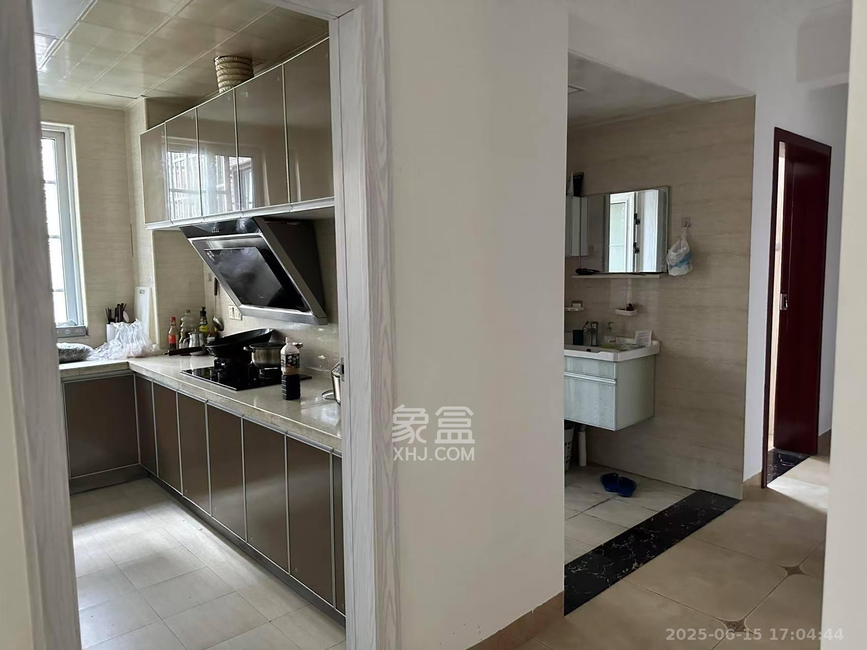 星城新宇莲景苑 3室1厅1卫 2600.0元/月 星城新宇莲景苑 3室1厅1卫 2600.0元/月室内图