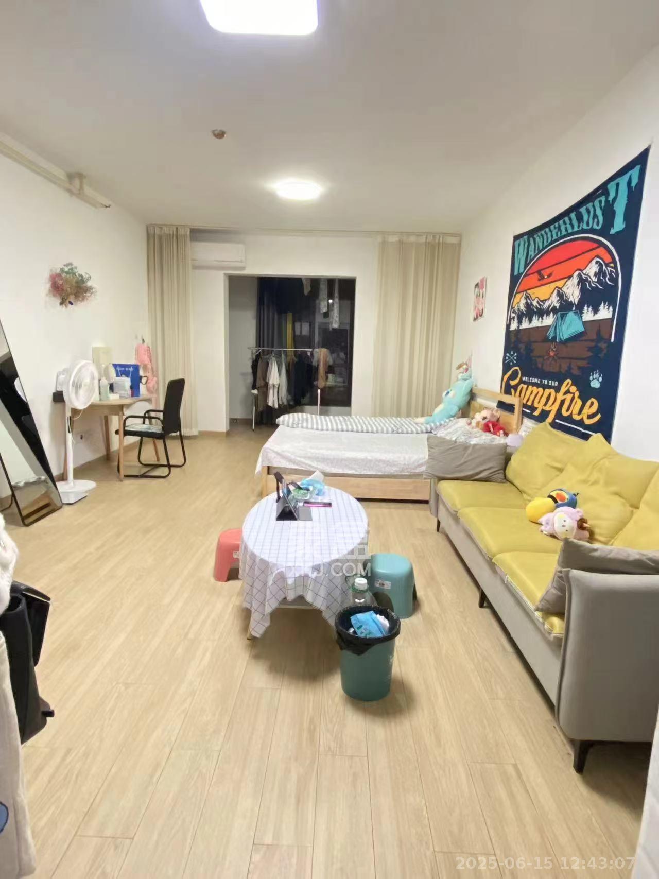 剑桥名门  1室1厅1卫   1500.00元/月室内图